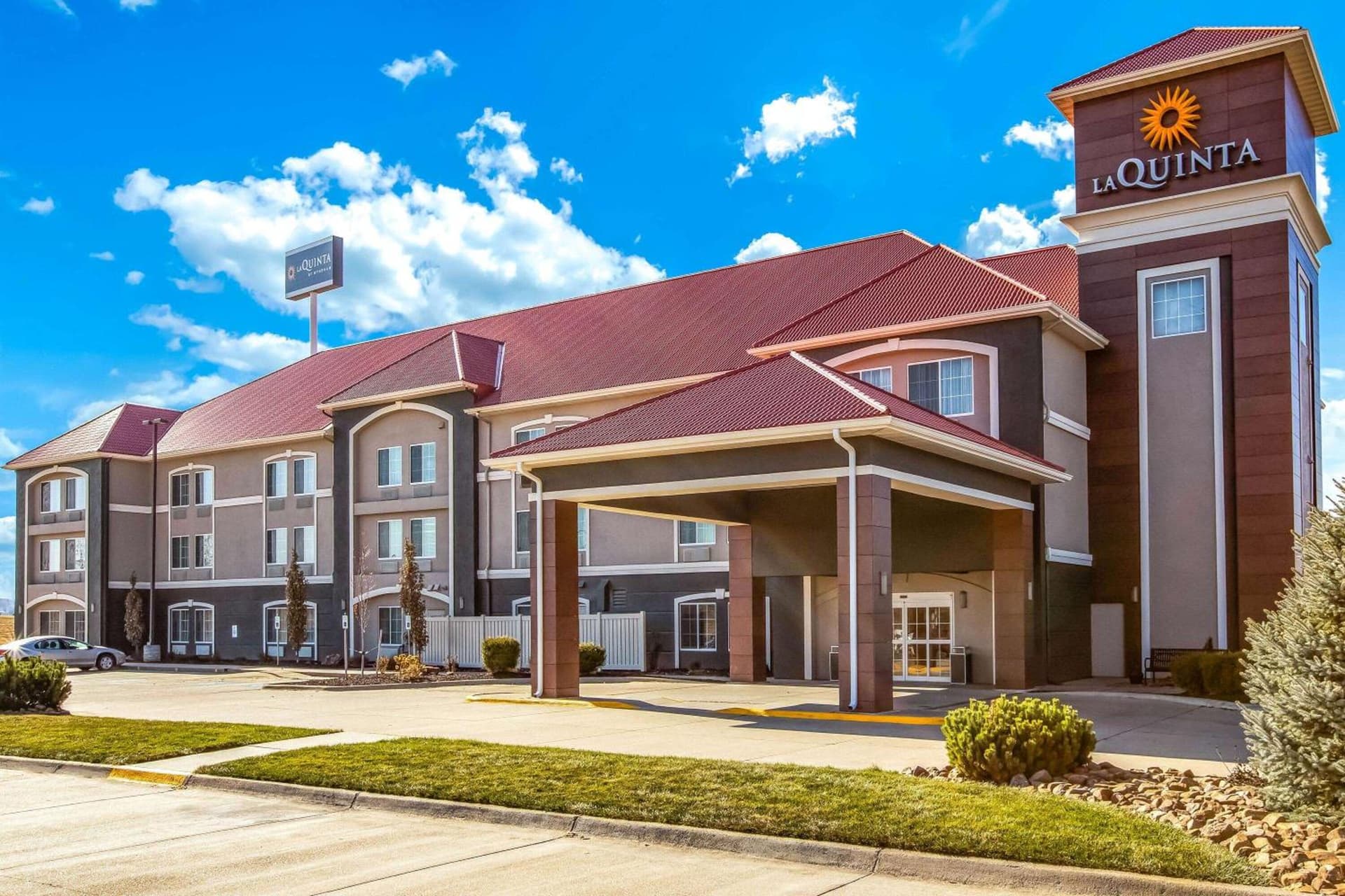 La Quinta by Wyndham North Platte featured exterior or lobby in North Platte, NE — similar hotel
