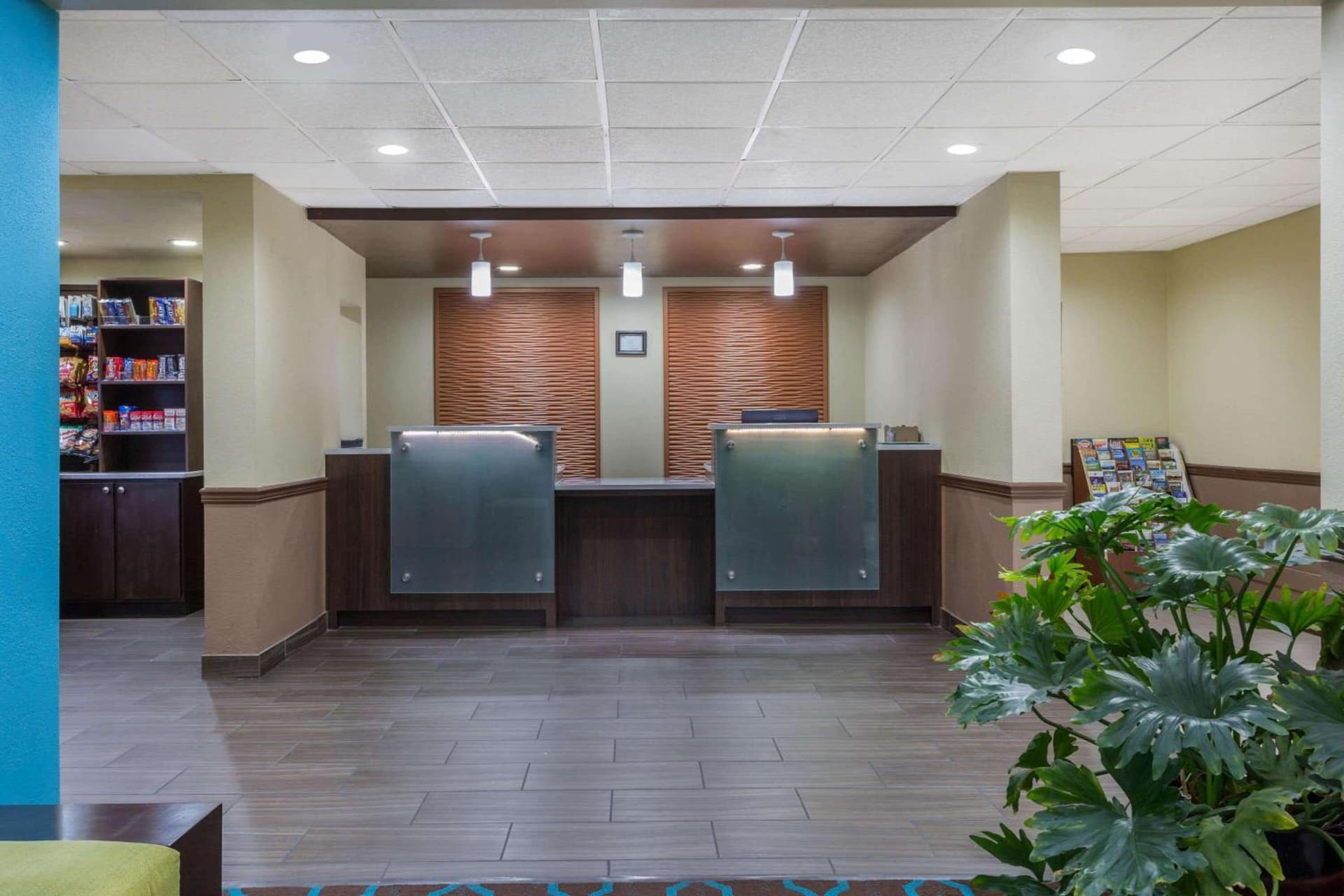 Garner Hotel Wytheville East by IHG interior in Wytheville, VA — gallery photo 2