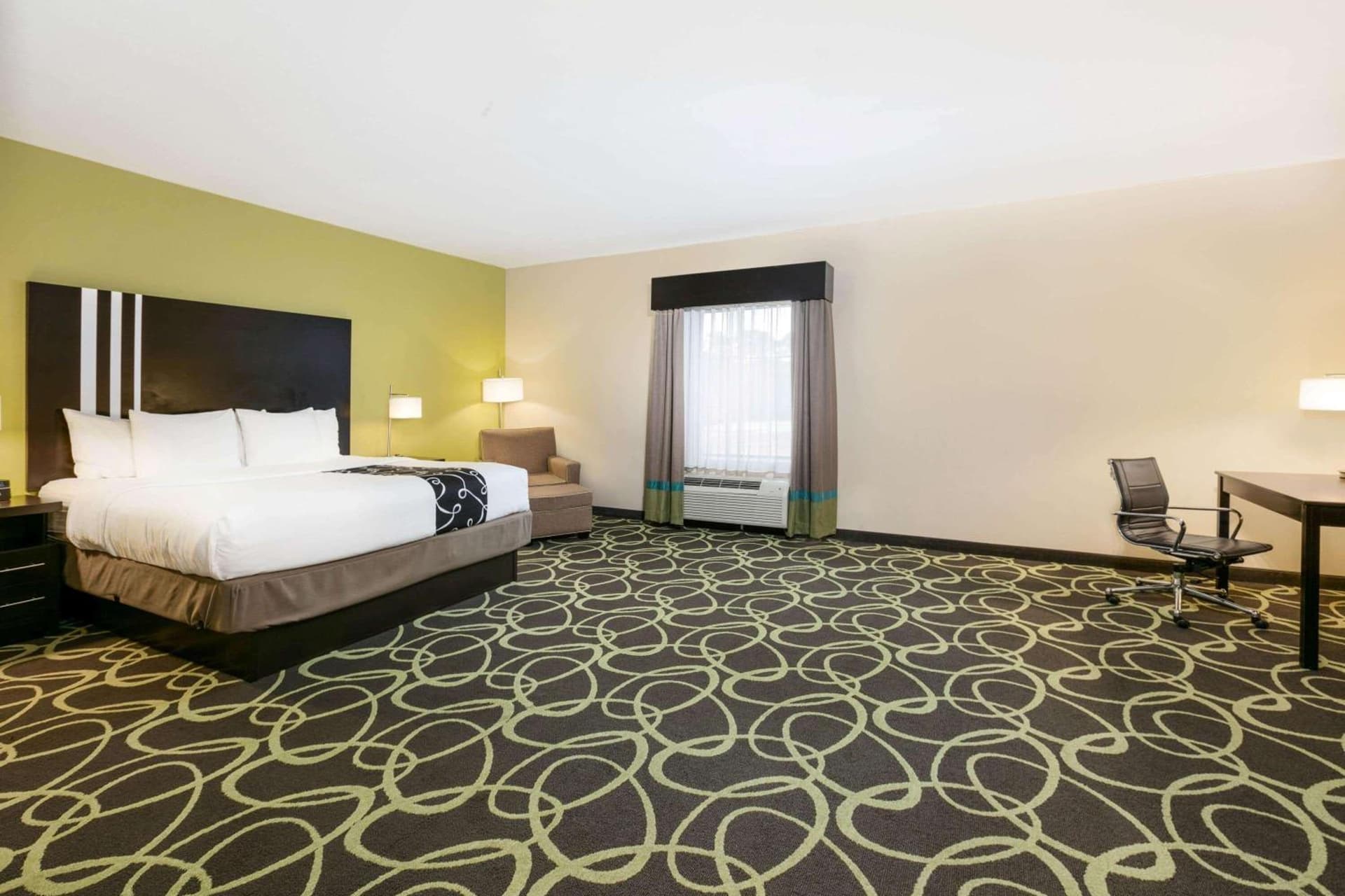 La Quinta by Wyndham Tyler - University Area gallery photo in Tyler, TX — image 13