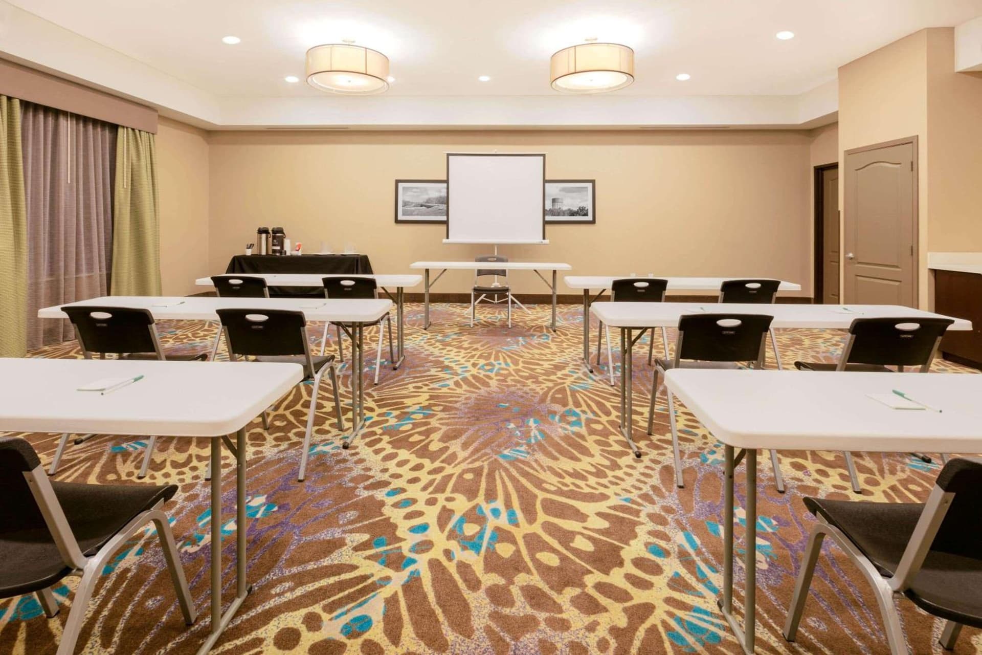 La Quinta by Wyndham Tyler - University Area gallery photo in Tyler, TX — image 4