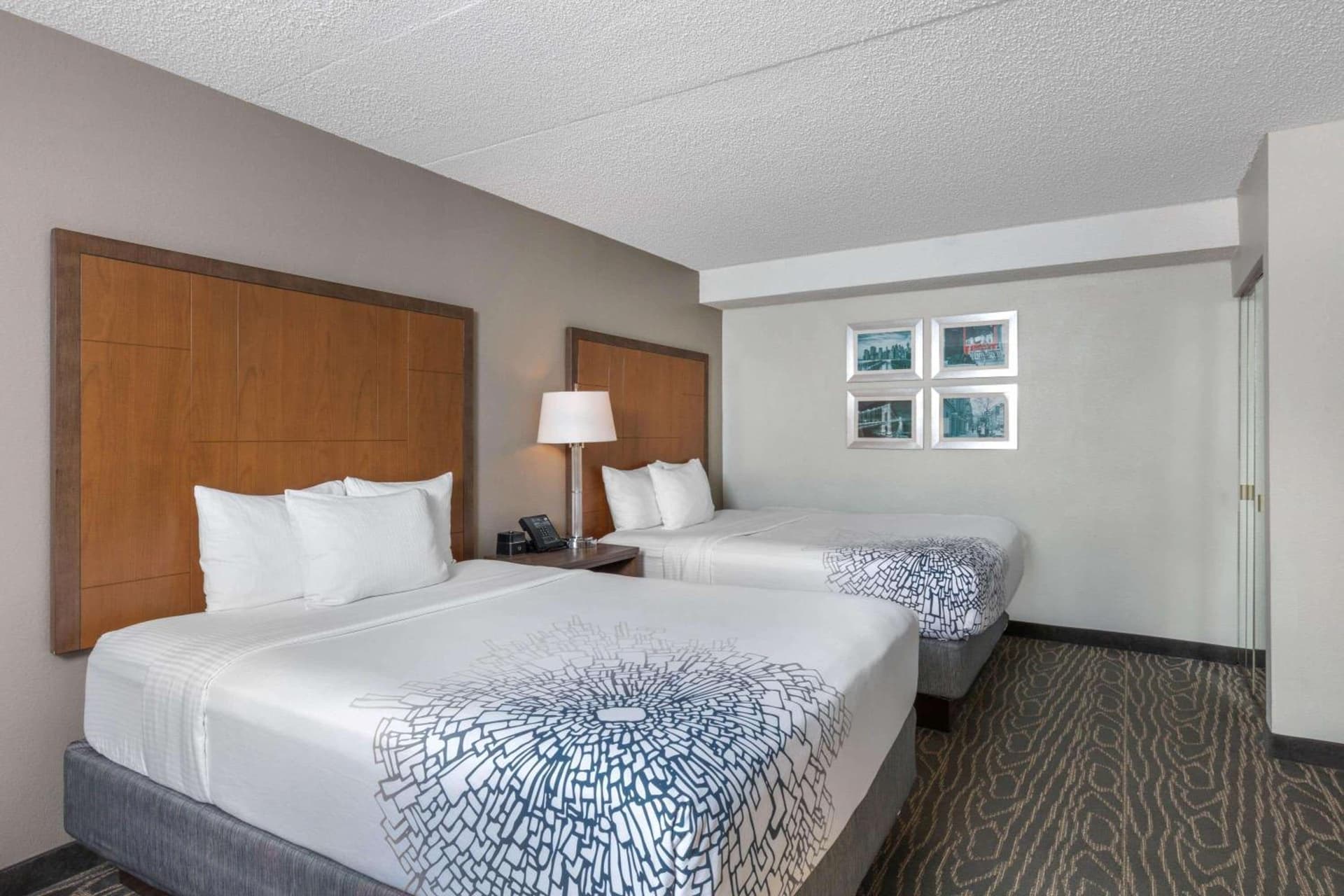 La Quinta by Wyndham Secaucus Meadowlands interior in Secaucus, NJ — gallery photo 2