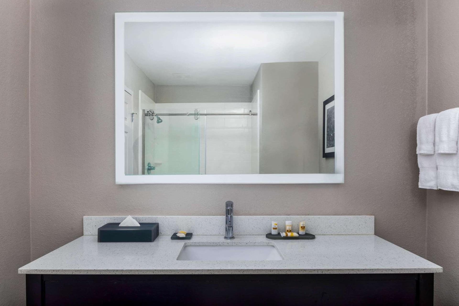 La Quinta by Wyndham Kennesaw gallery photo in Kennesaw, GA — image 37