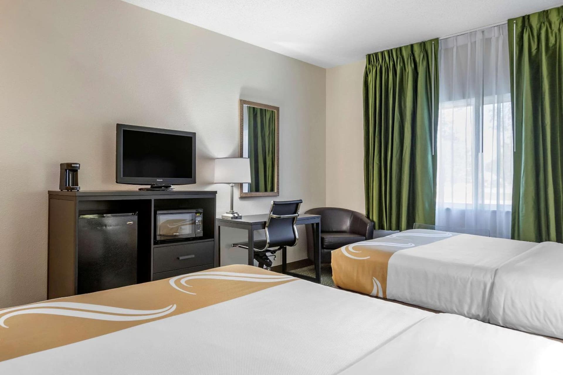 Quality Inn & Suites gallery photo in Bay City, MI — image 40