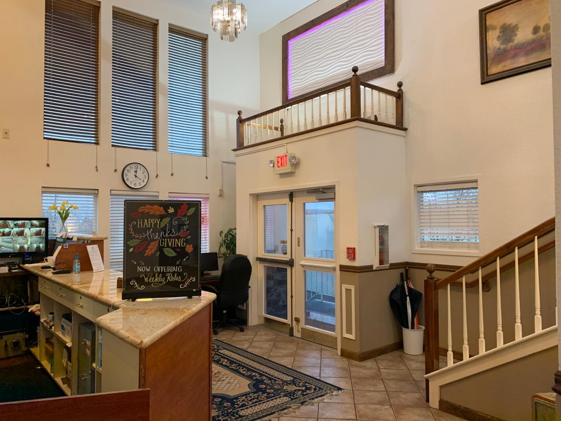 Americas Best Value Inn Lynnwood interior in Lynnwood, WA — gallery photo 2