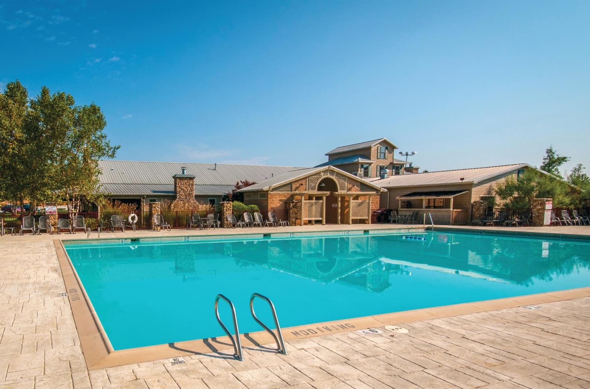 Holiday Inn Club Vacations Apple Mountain Resort at Clarkesville interior in Clarkesville, GA — gallery photo 2