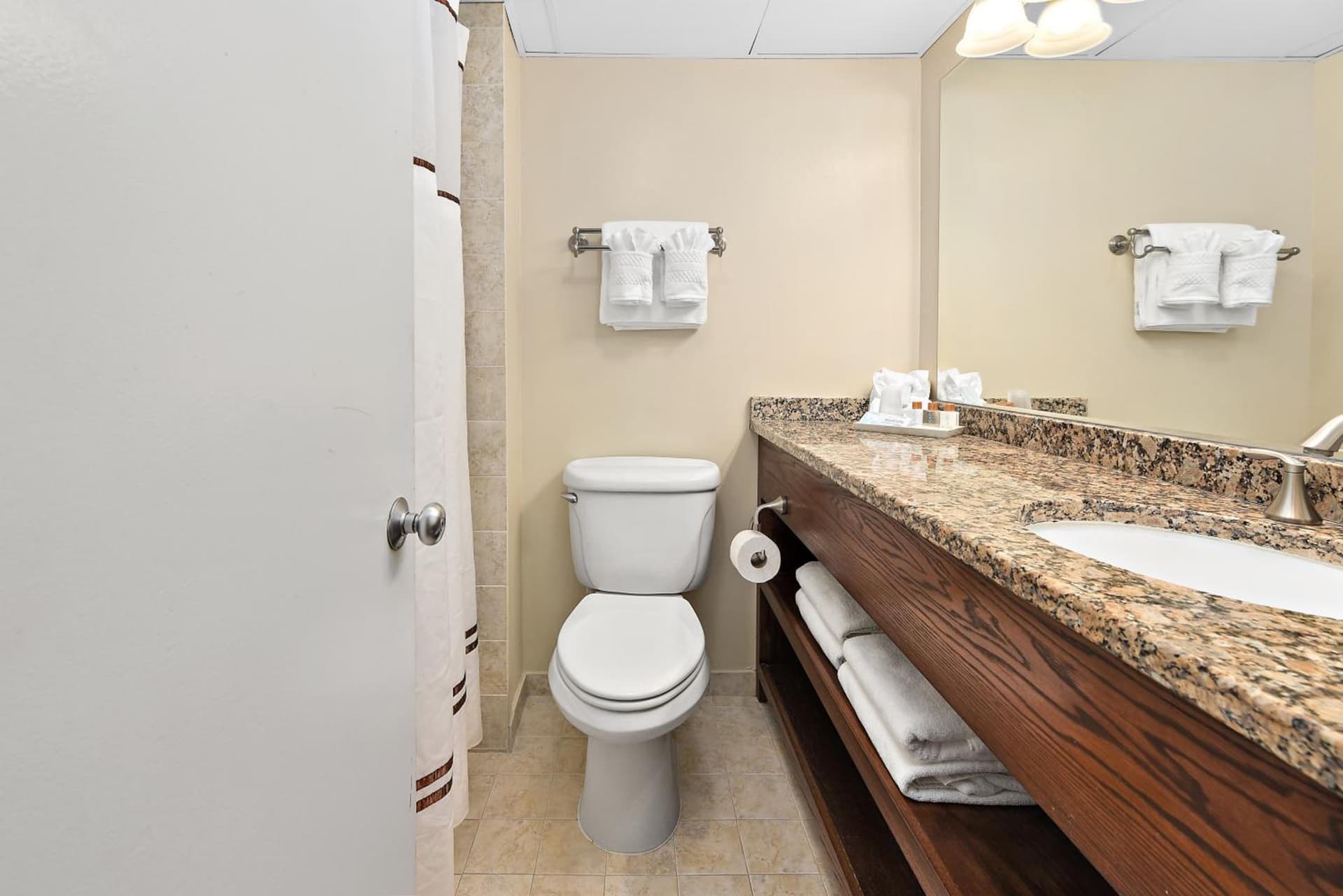 Brighton Suites Hotel gallery photo in Rehoboth Beach, DE — image 26