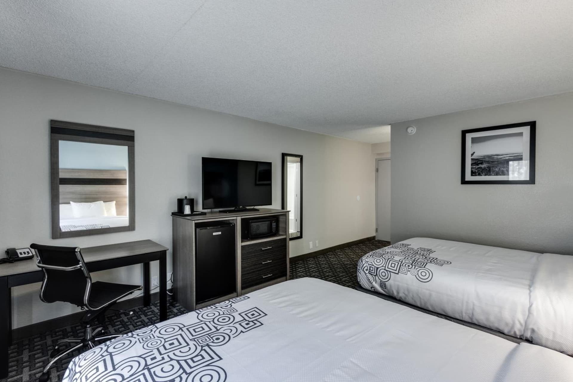 Days Inn & Suites by Wyndham Spokane gallery photo in Spokane, WA — image 26
