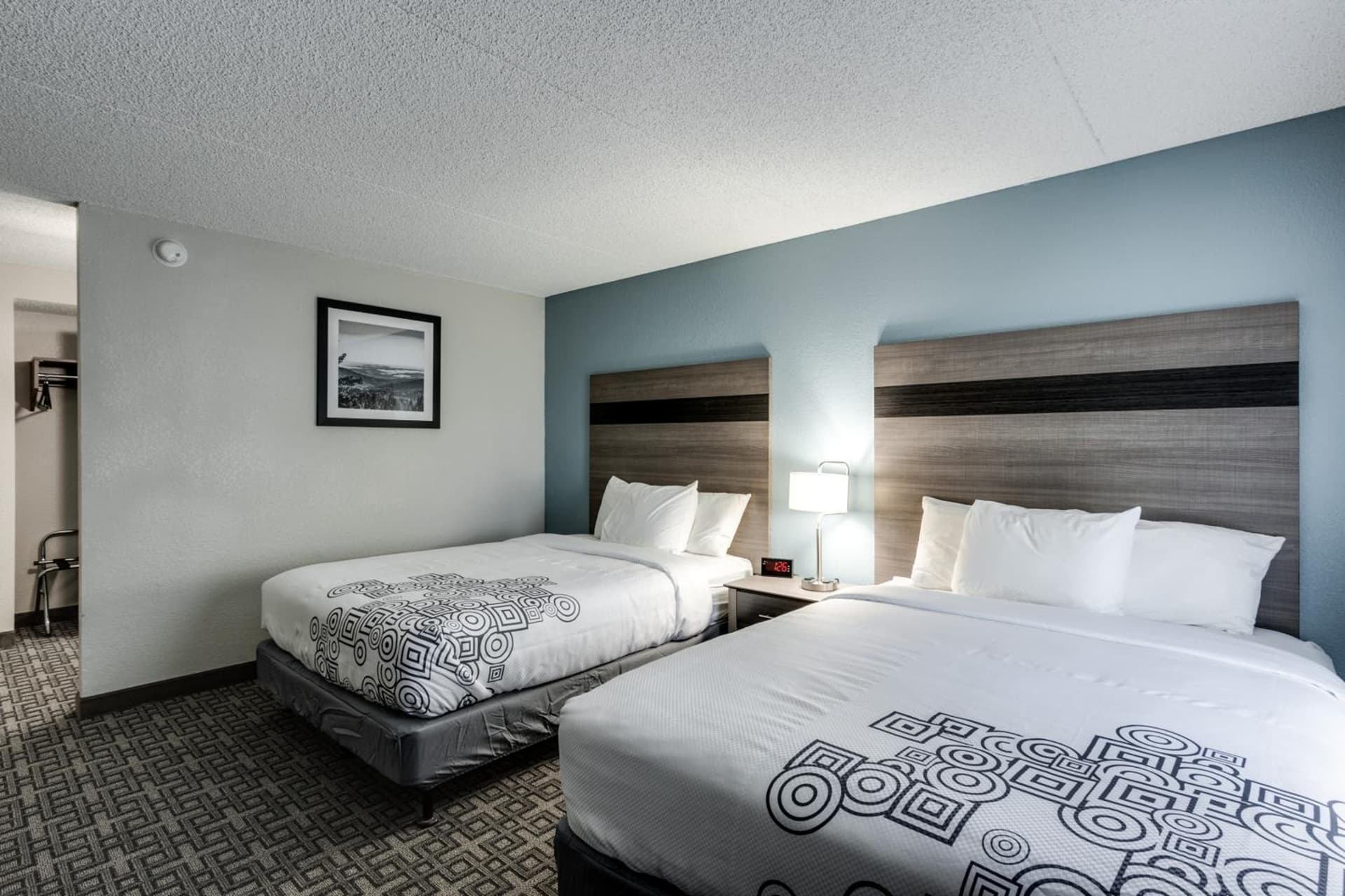 Days Inn & Suites by Wyndham Spokane gallery photo in Spokane, WA — image 34