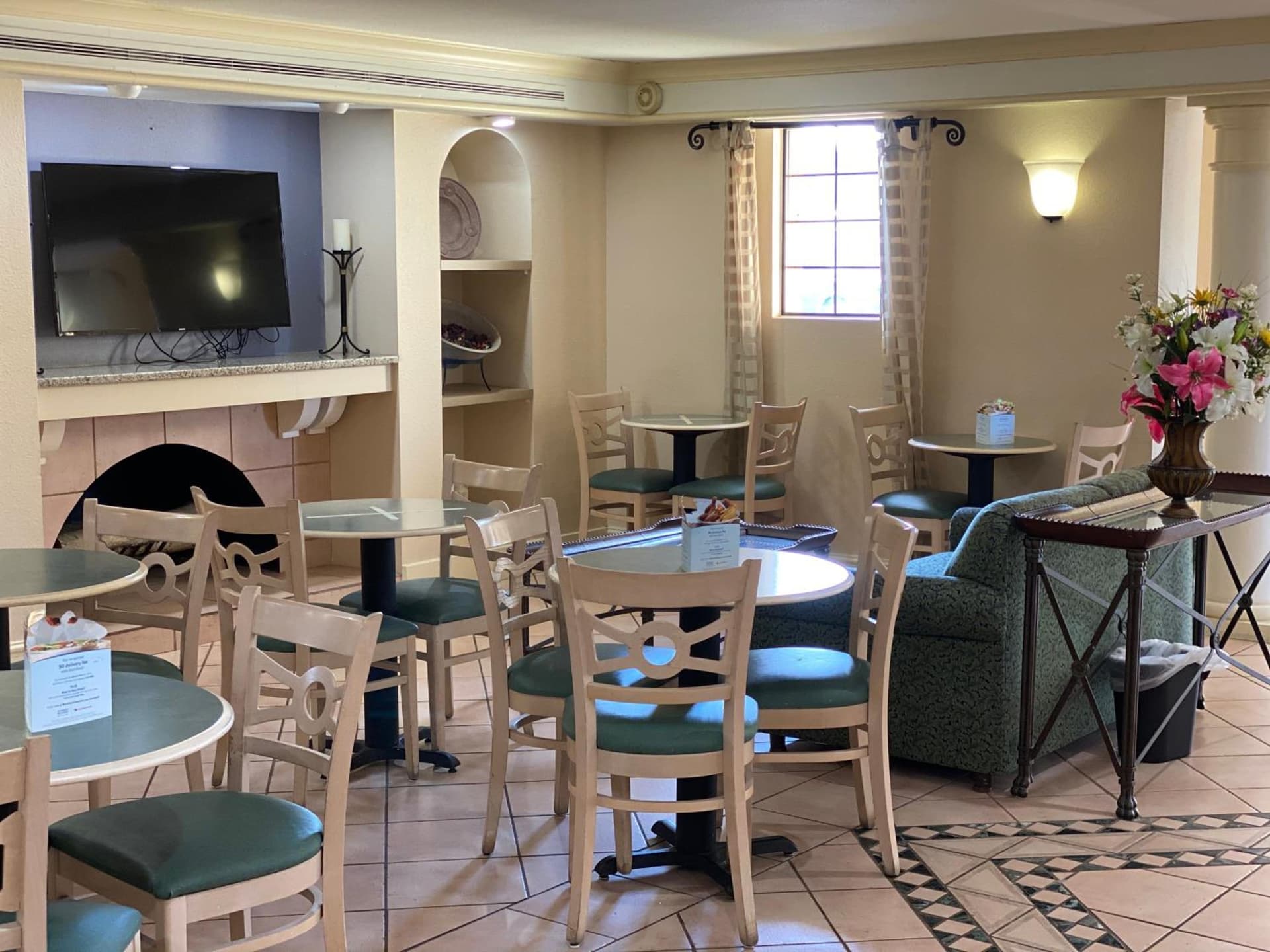 La Quinta Inn by Wyndham Tyler gallery photo in Tyler, TX — image 11