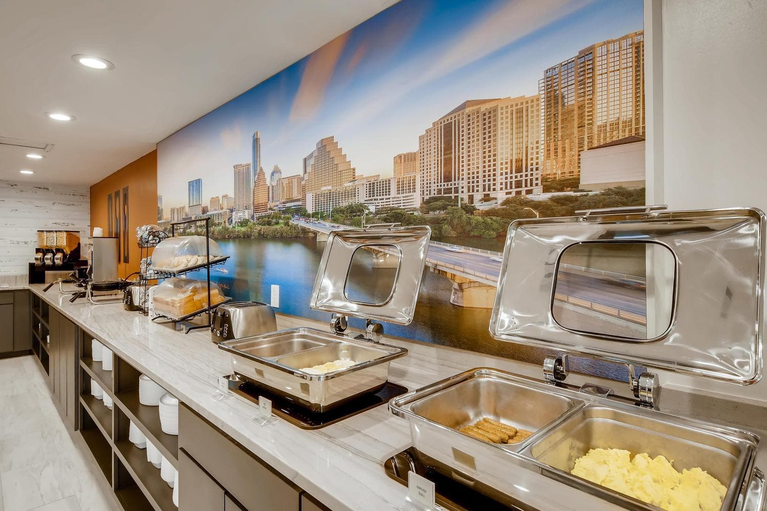 Orangewood Inn and Suites Midtown gallery photo in Austin, TX — image 12