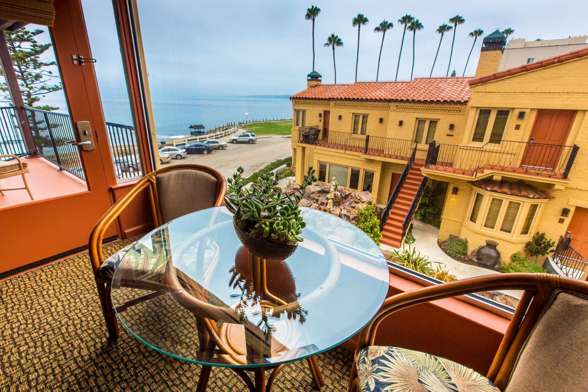 Pantai Inn property views in San Diego, CA — gallery photo 3