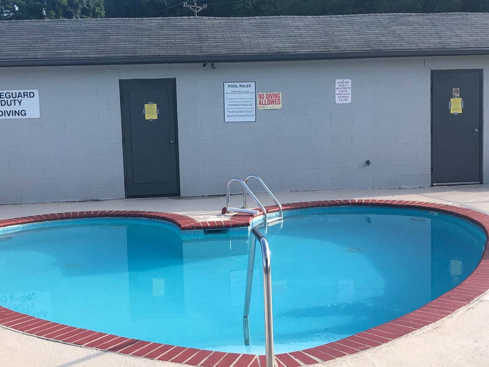 Travelodge by Wyndham Clarksville property views in Clarksville, TN — gallery photo 3