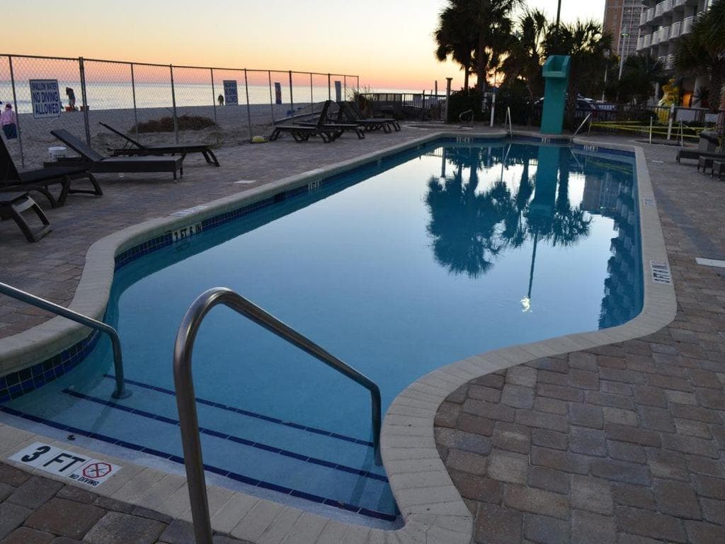 Luxury 2 bedroom 2 bathroom Ocean Front Condo on the 12th floor for 8 interior in Myrtle Beach, SC — gallery photo 2