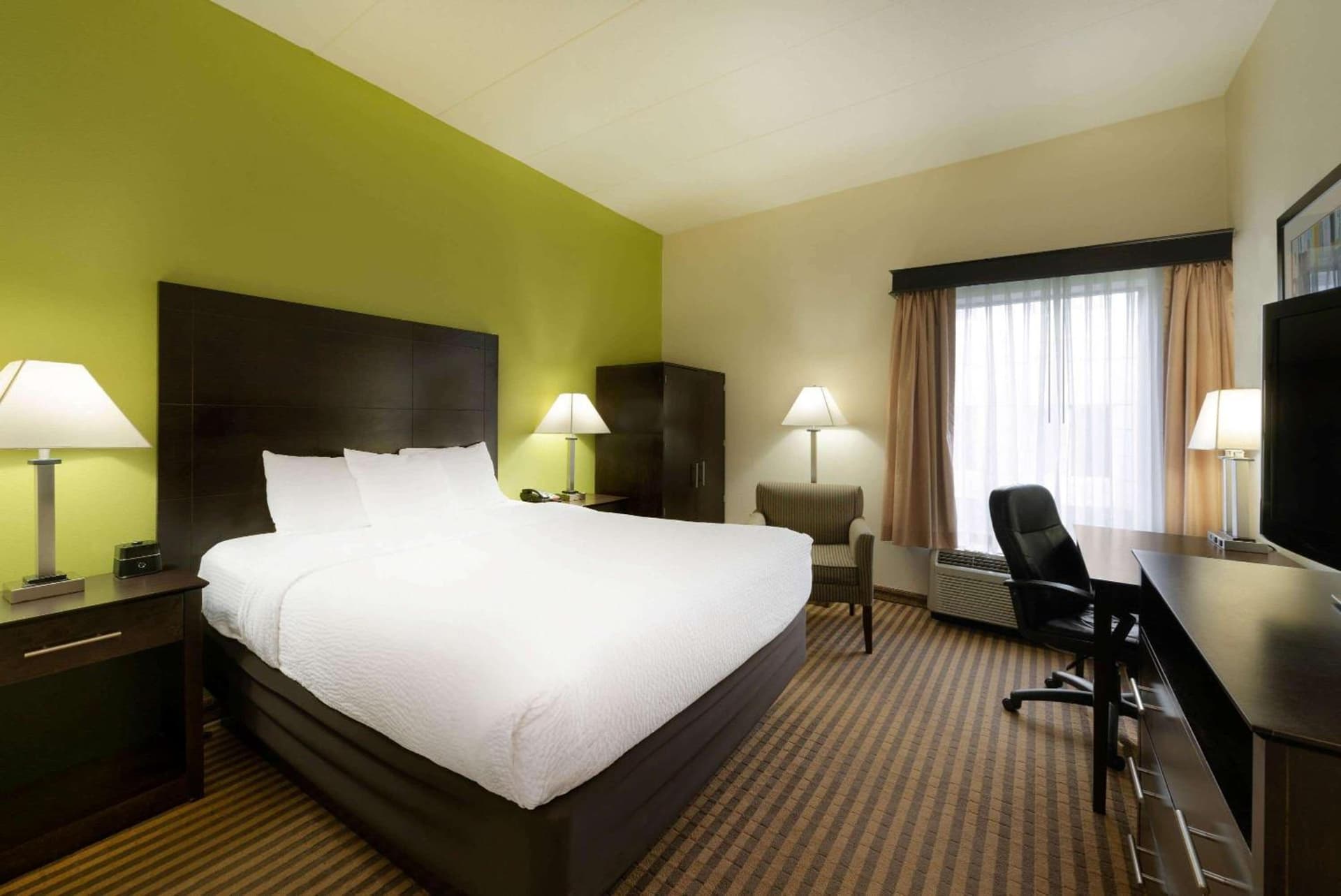 La Quinta by Wyndham Columbus - Grove City gallery photo in Grove City, OH — image 28