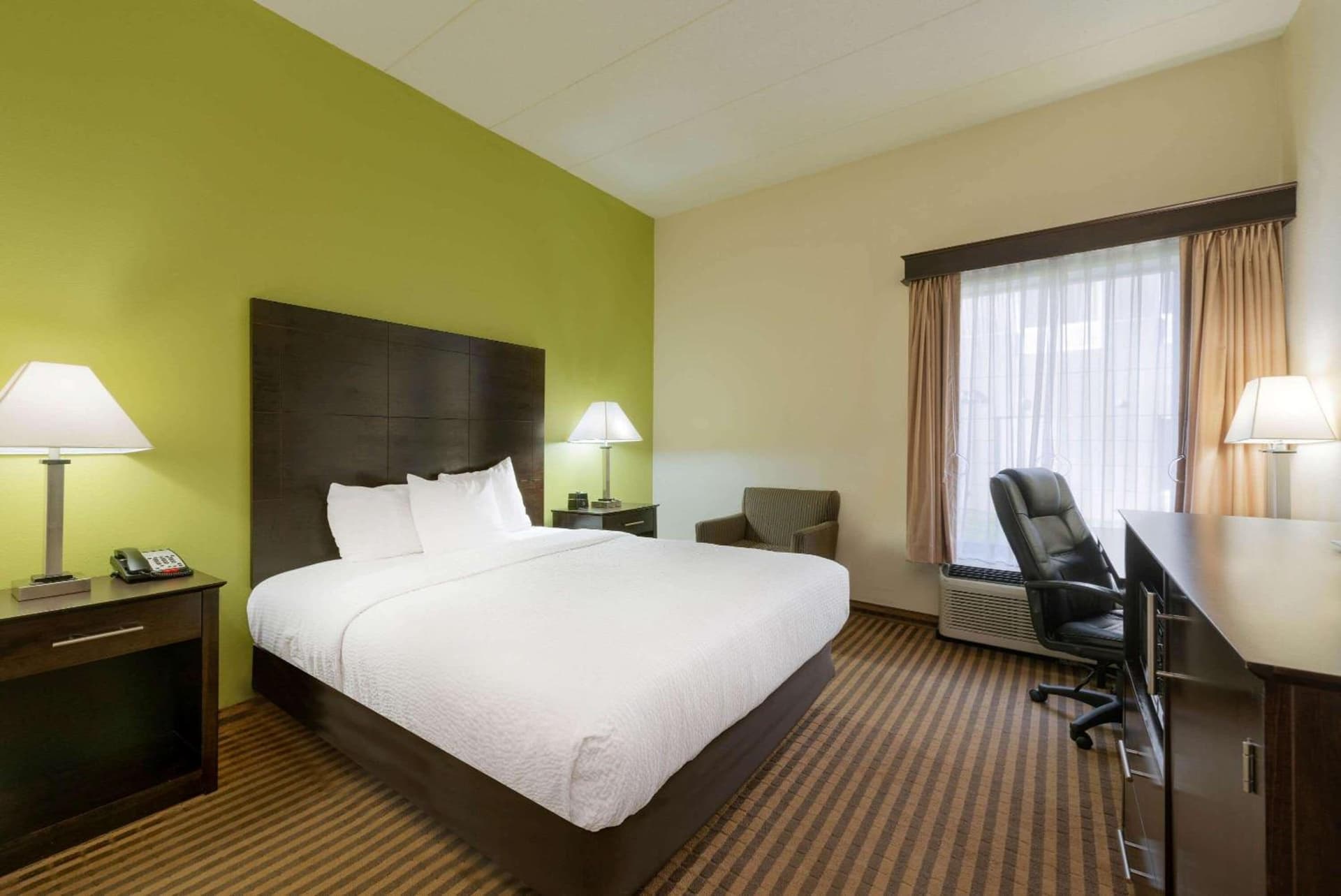 La Quinta by Wyndham Columbus - Grove City gallery photo in Grove City, OH — image 17