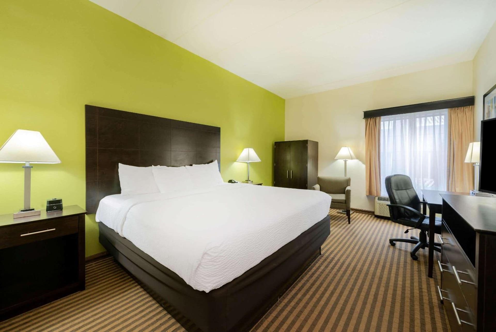 La Quinta by Wyndham Columbus - Grove City gallery photo in Grove City, OH — image 45