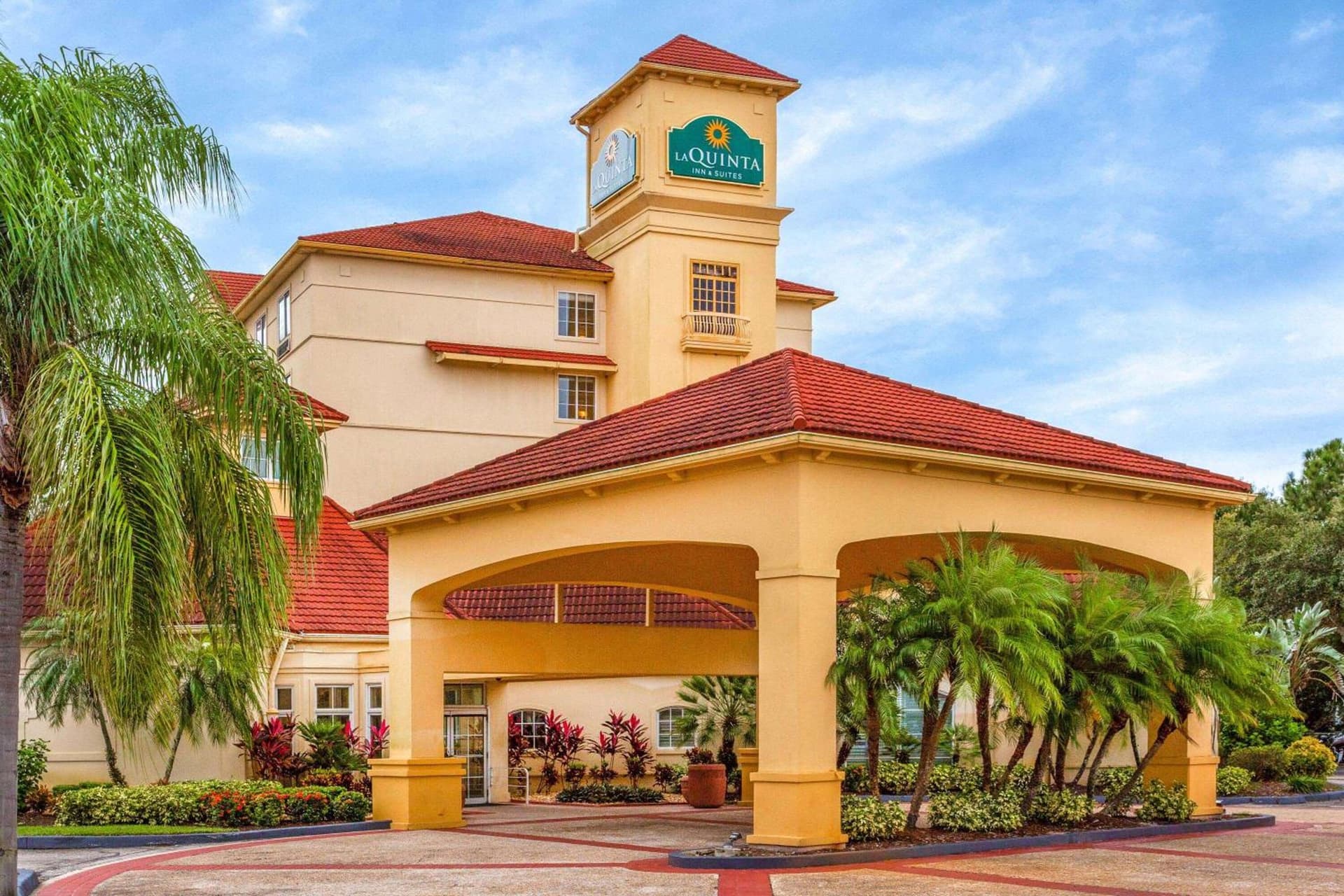 La Quinta by Wyndham Lakeland West featured exterior or lobby in Lakeland, FL — similar hotel