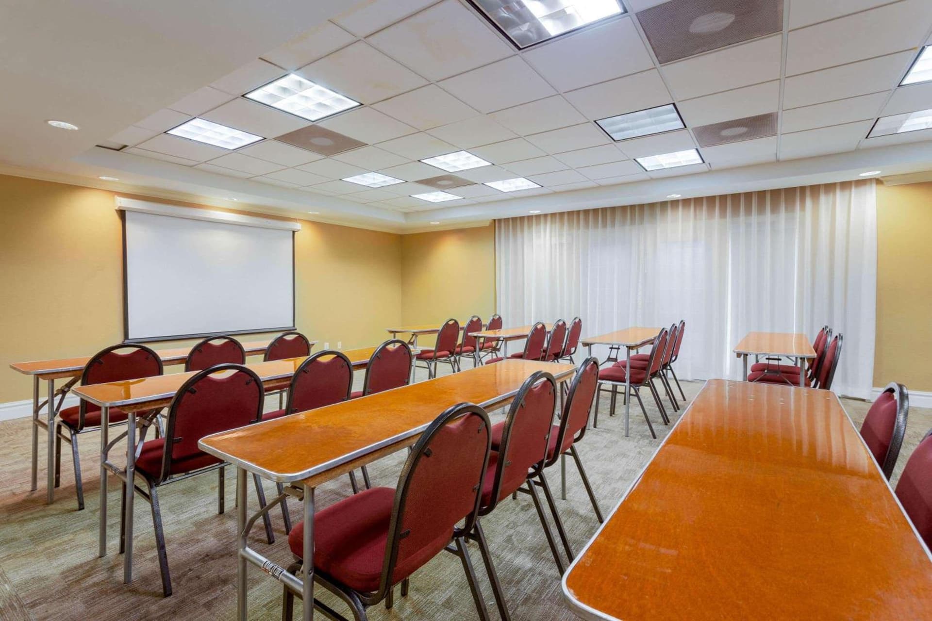La Quinta by Wyndham Lakeland West gallery photo in Lakeland, FL — image 11