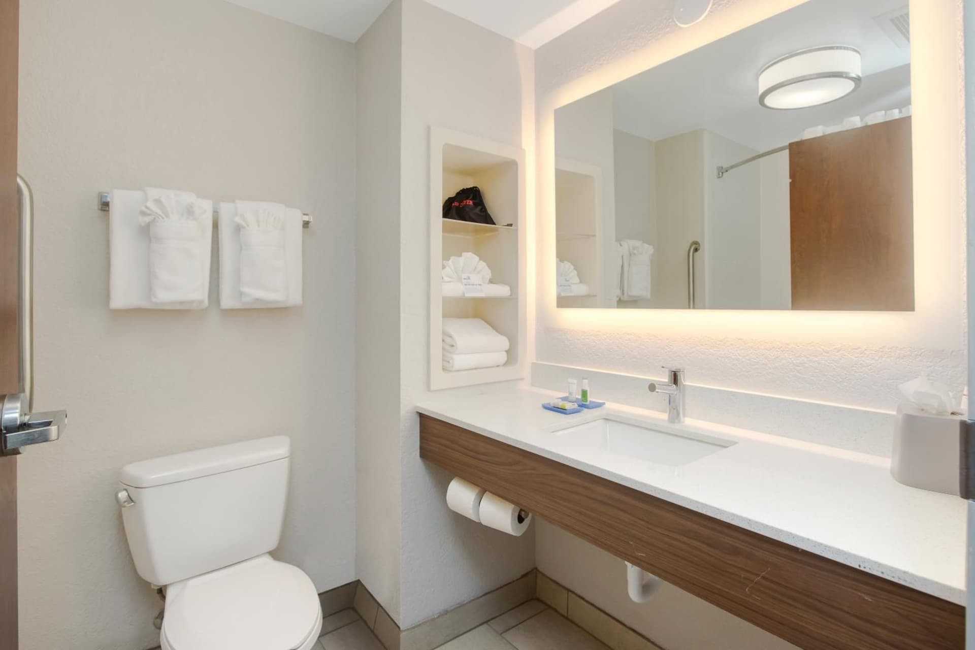 Holiday Inn Express Hotel & Suites Orlando - Apopka by IHG gallery photo in Orlando, FL — image 27