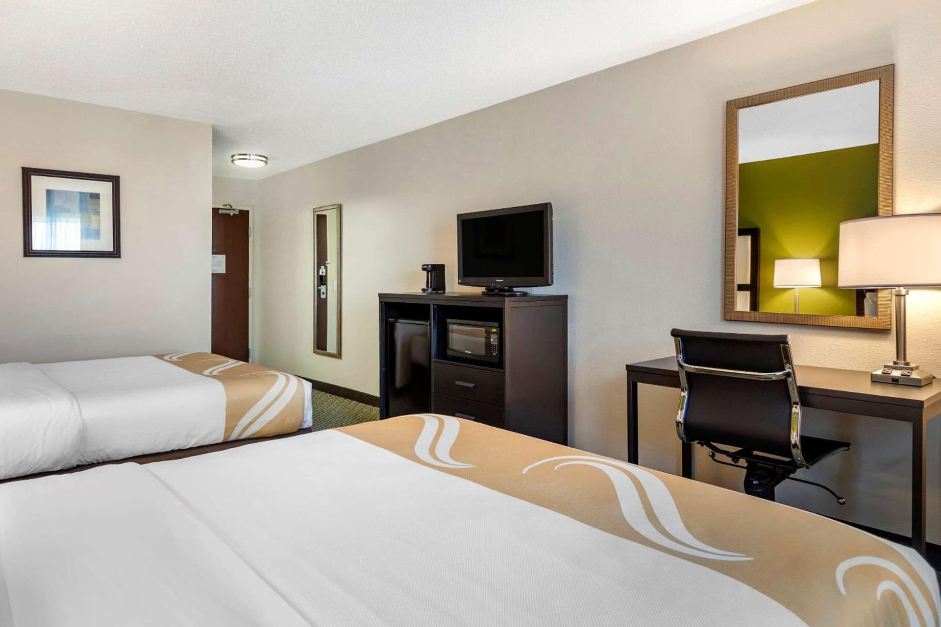 Quality Inn & Suites gallery photo in Bay City, MI — image 21