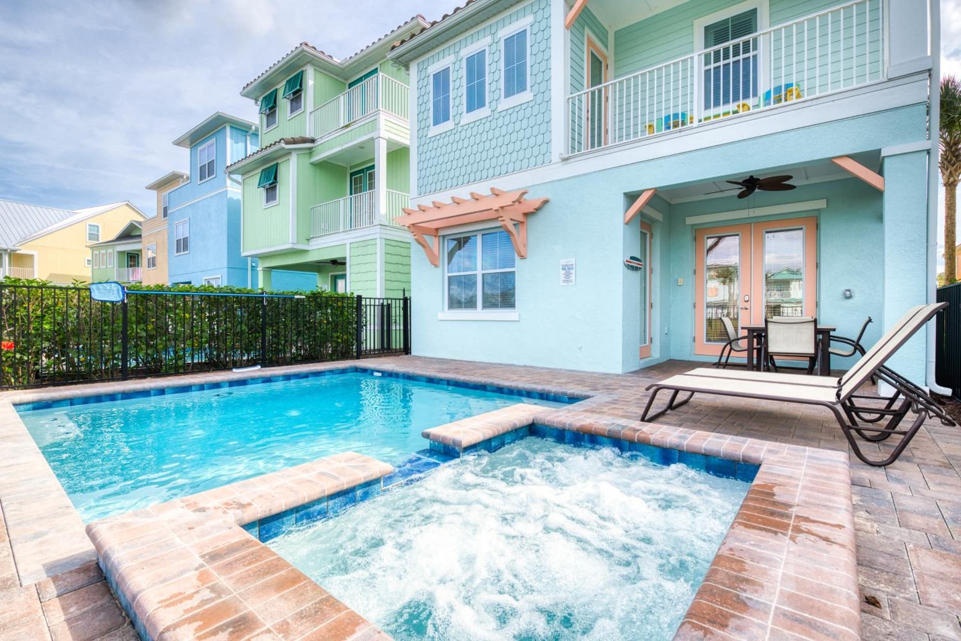 Margaritaville Resort Orlando with H2O Waterpark gallery photo in Orlando, FL — image 117