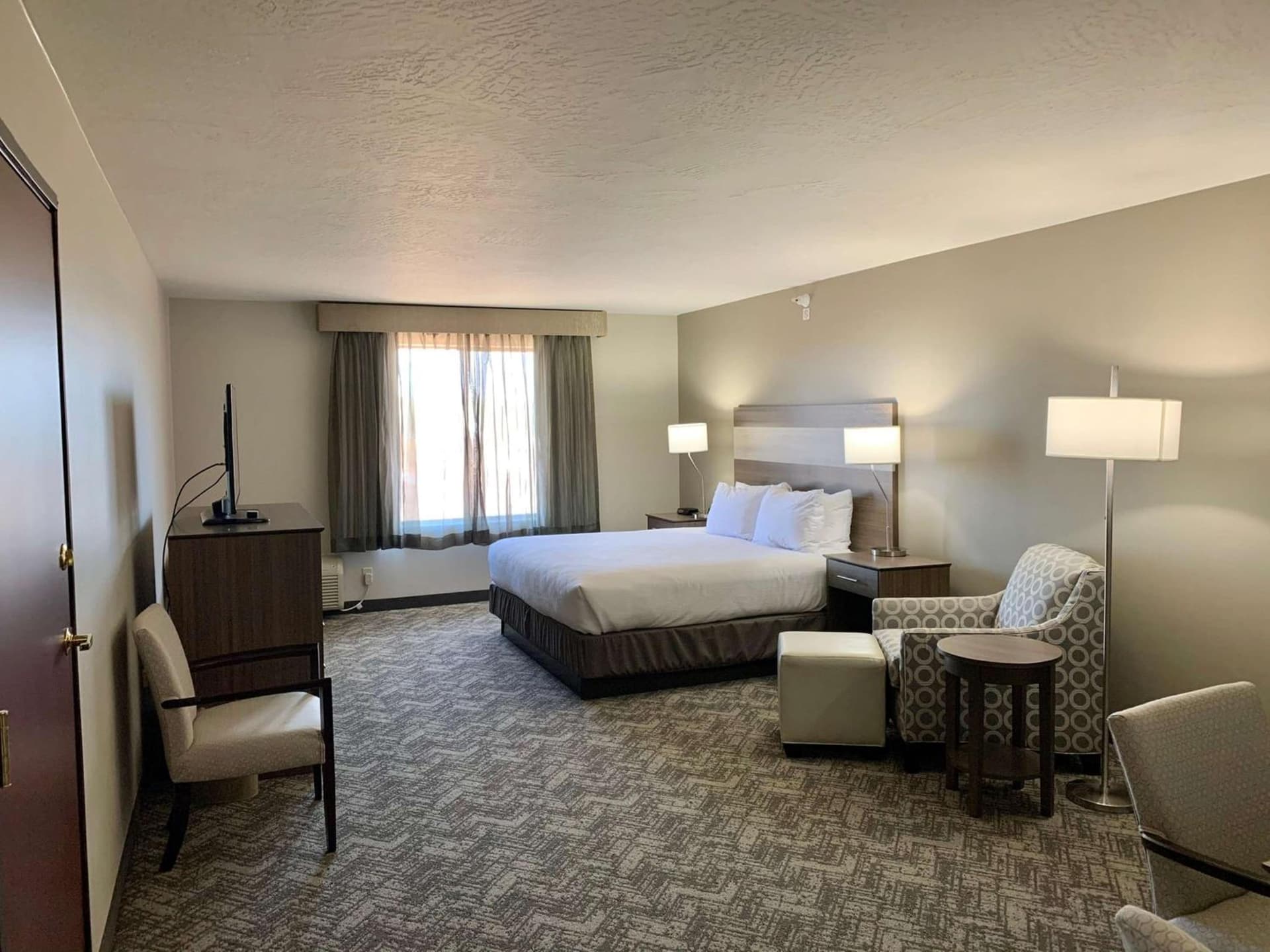 Best Western Plus Great Northern Inn property views in Havre, MT — gallery photo 3