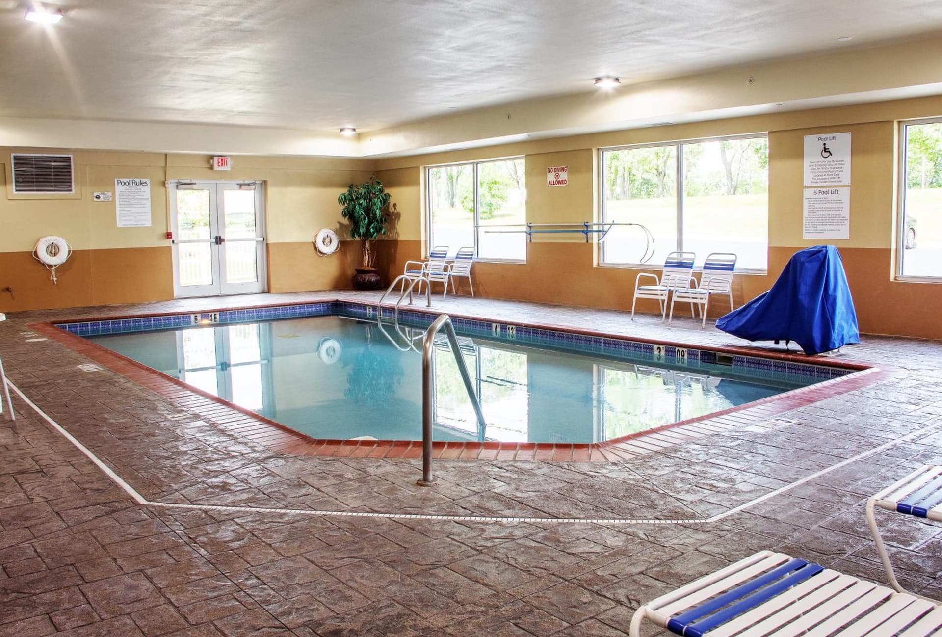 Holiday Inn Express & Suites Lexington Downtown Area-Keeneland by IHG gallery photo in Lexington, KY — image 17