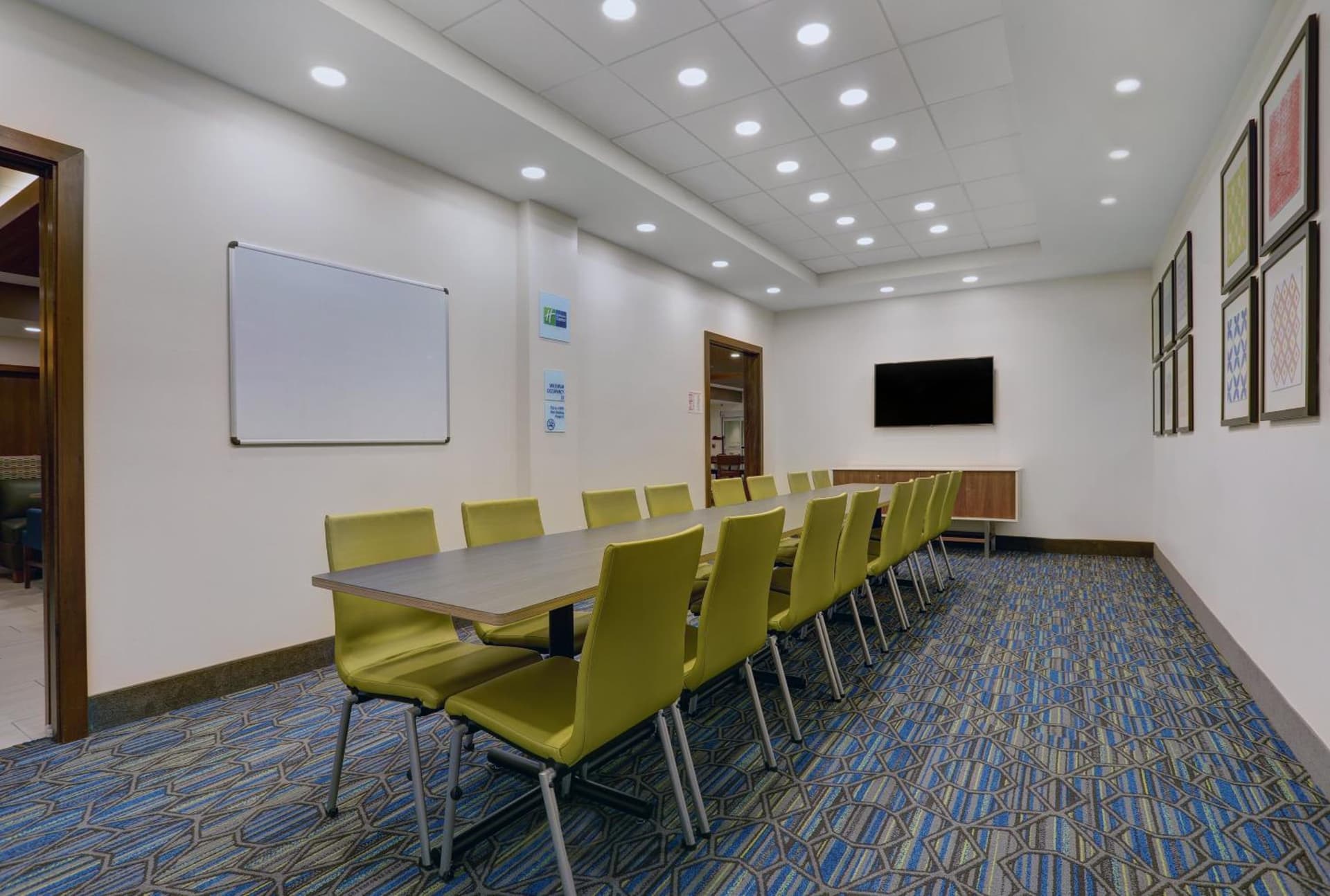 Holiday Inn Express & Suites - Lenexa - Overland Park Area by IHG gallery photo in Lenexa, KS — image 14