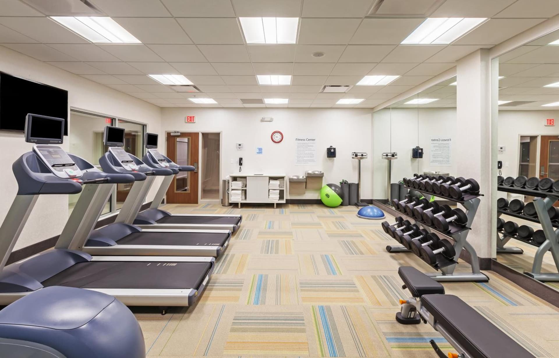 Holiday Inn Express & Suites - Lenexa - Overland Park Area by IHG gallery photo in Lenexa, KS — image 13