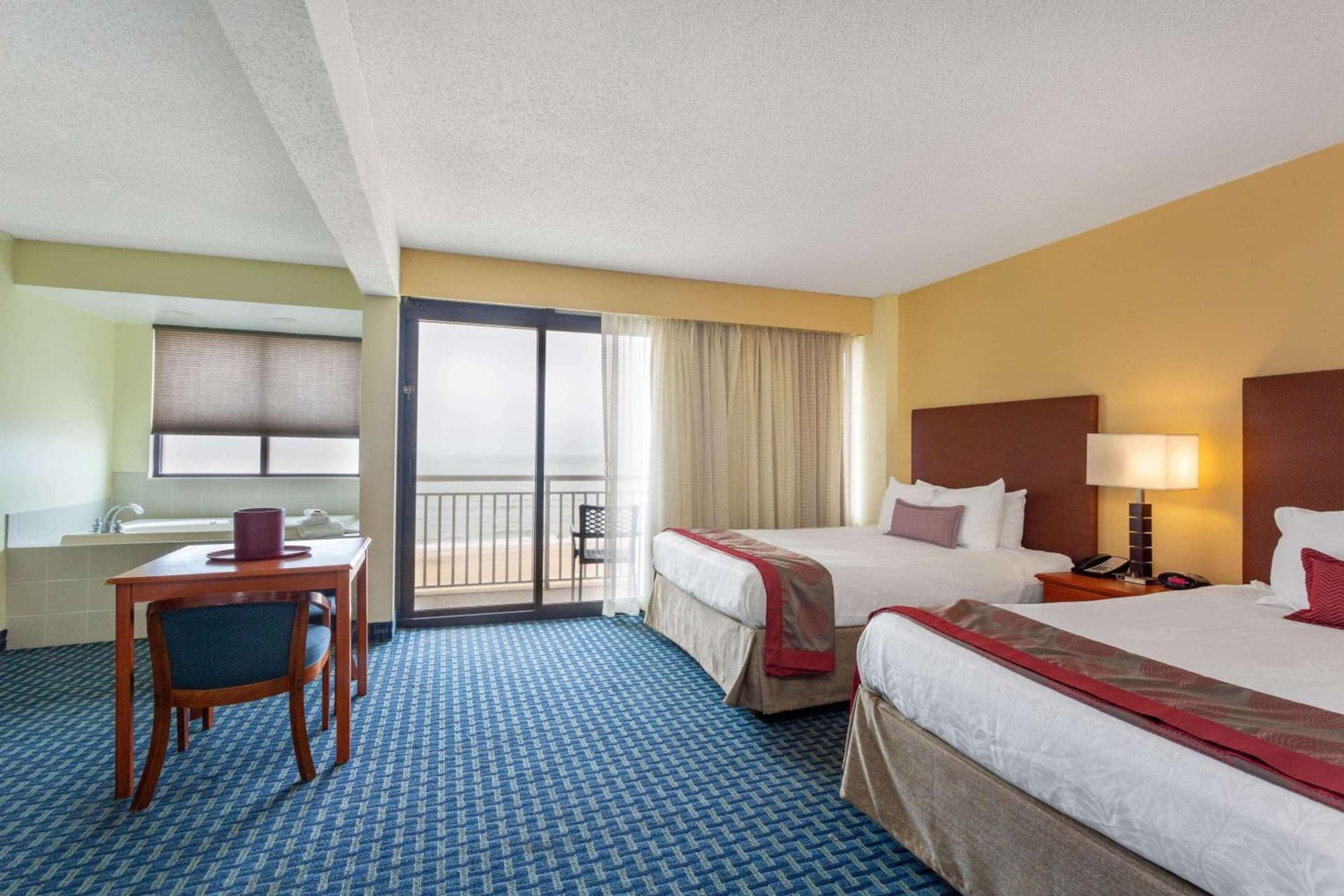Ramada Plaza by Wyndham Virginia Beach Oceanfront gallery photo in Virginia Beach, VA — image 62