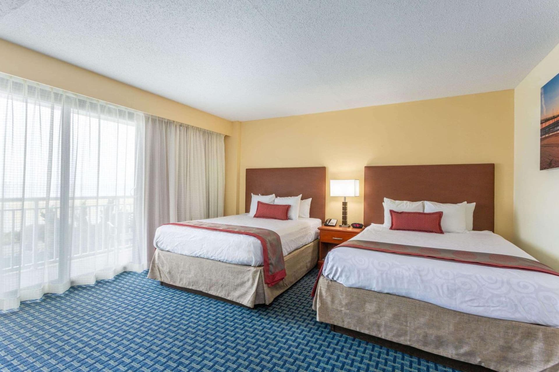 Ramada Plaza by Wyndham Virginia Beach Oceanfront gallery photo in Virginia Beach, VA — image 53