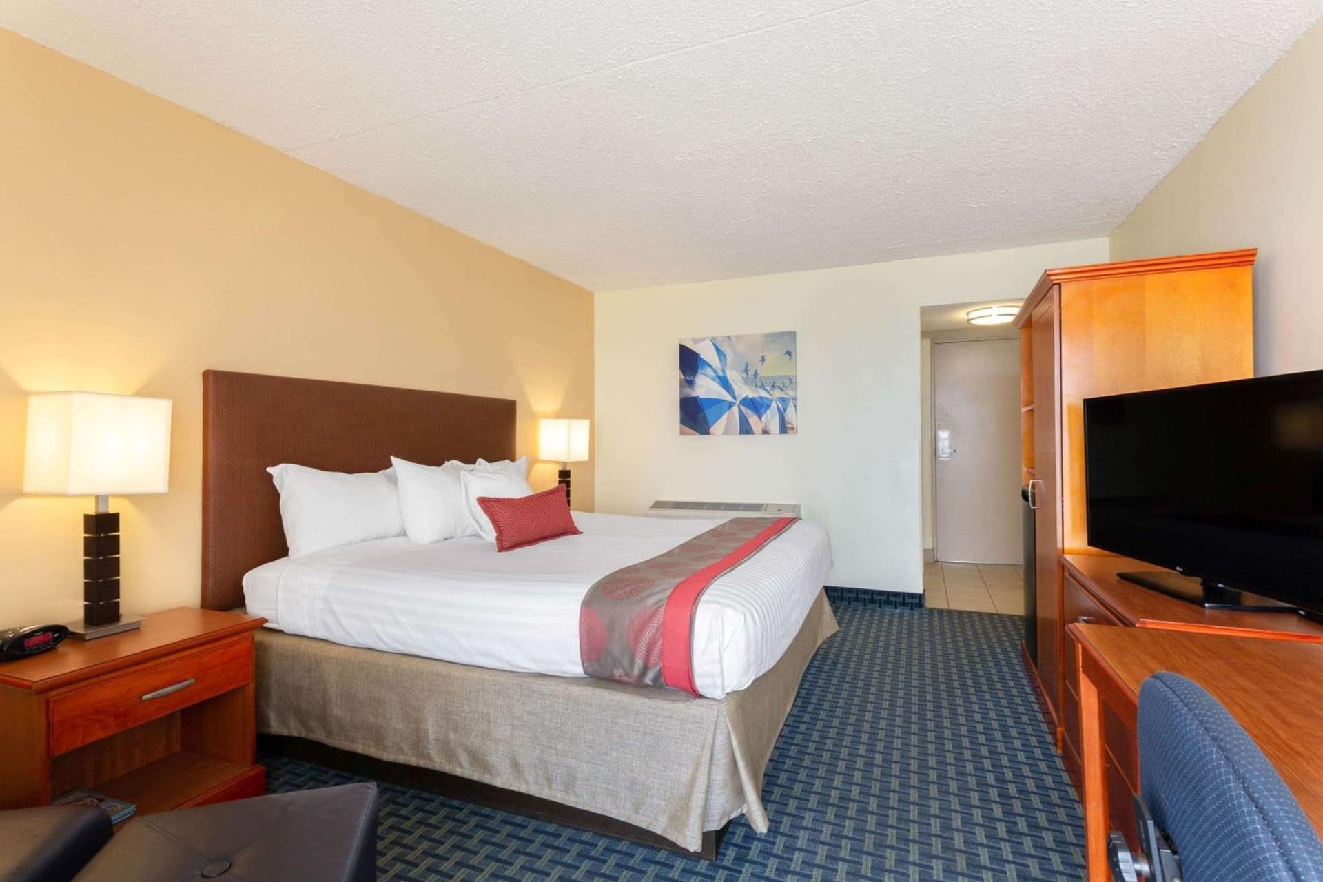 Ramada Plaza by Wyndham Virginia Beach Oceanfront gallery photo in Virginia Beach, VA — image 49