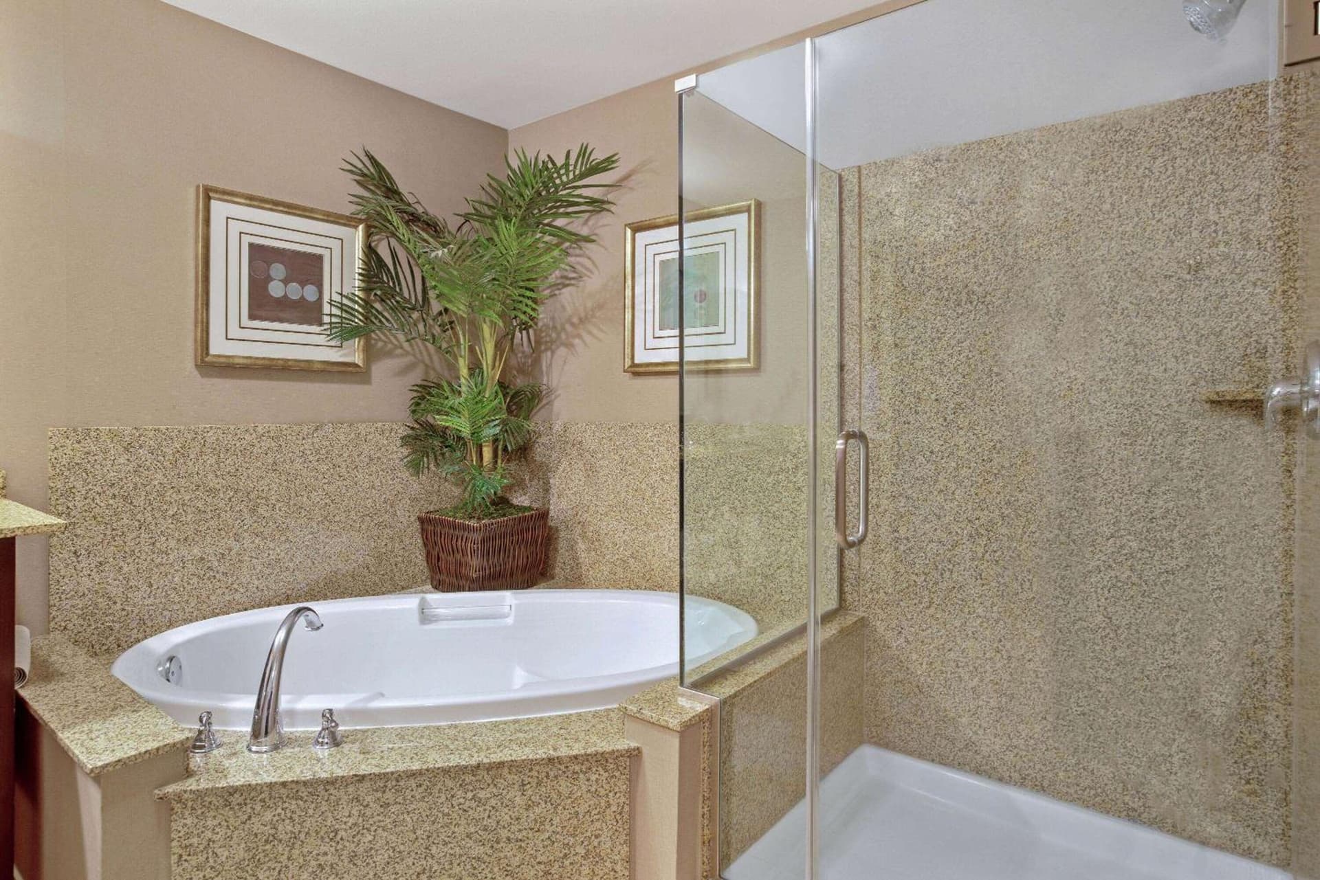 La Quinta by Wyndham Paso Robles gallery photo in Paso Robles, CA — image 31