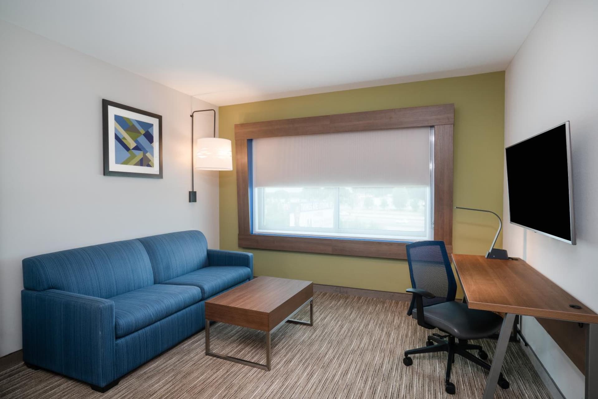 Holiday Inn Express & Suites Atlanta Airport NE - Hapeville by IHG property views in Atlanta, GA — gallery photo 3