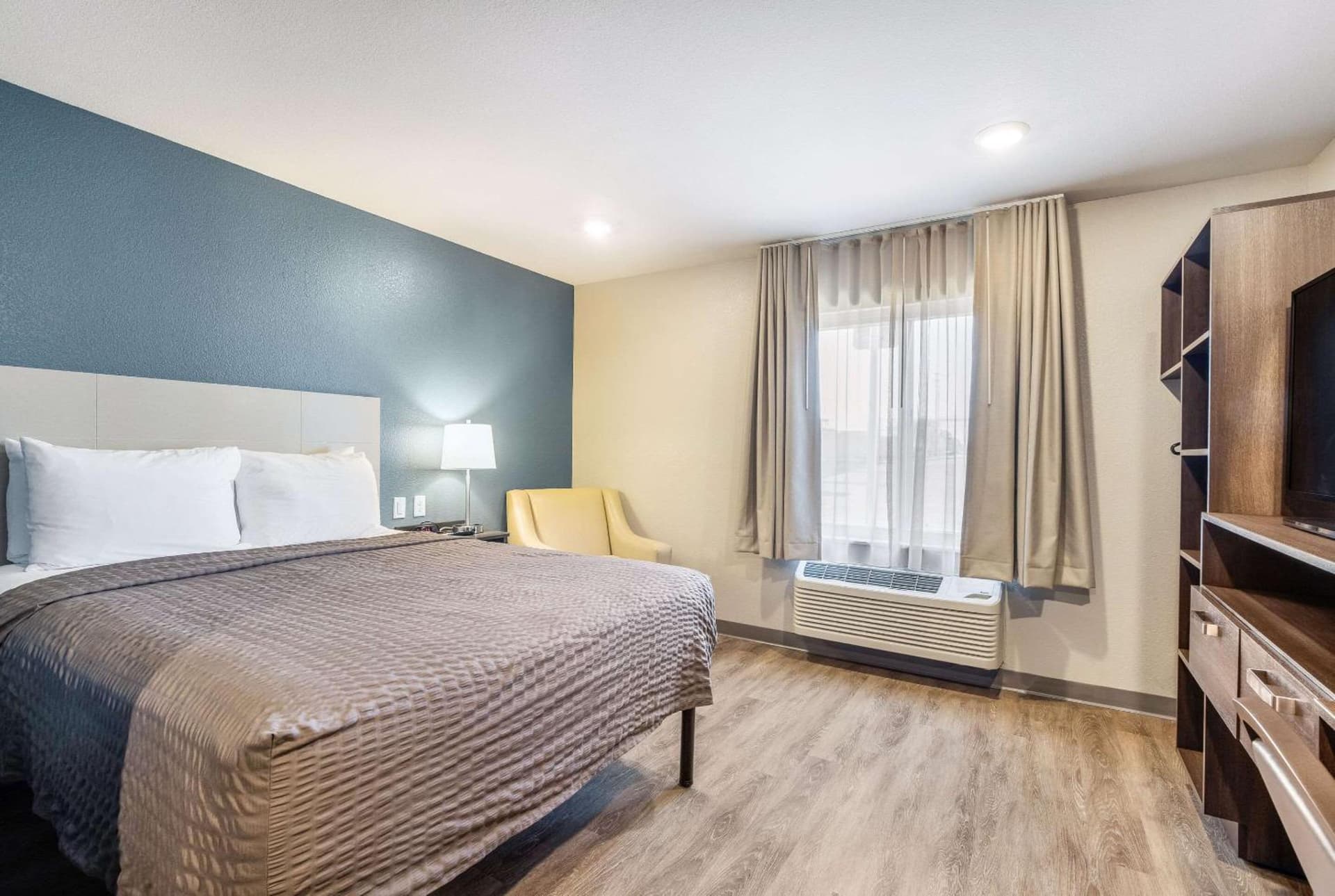 WoodSpring Suites Colton gallery photo in Colton, CA — image 23