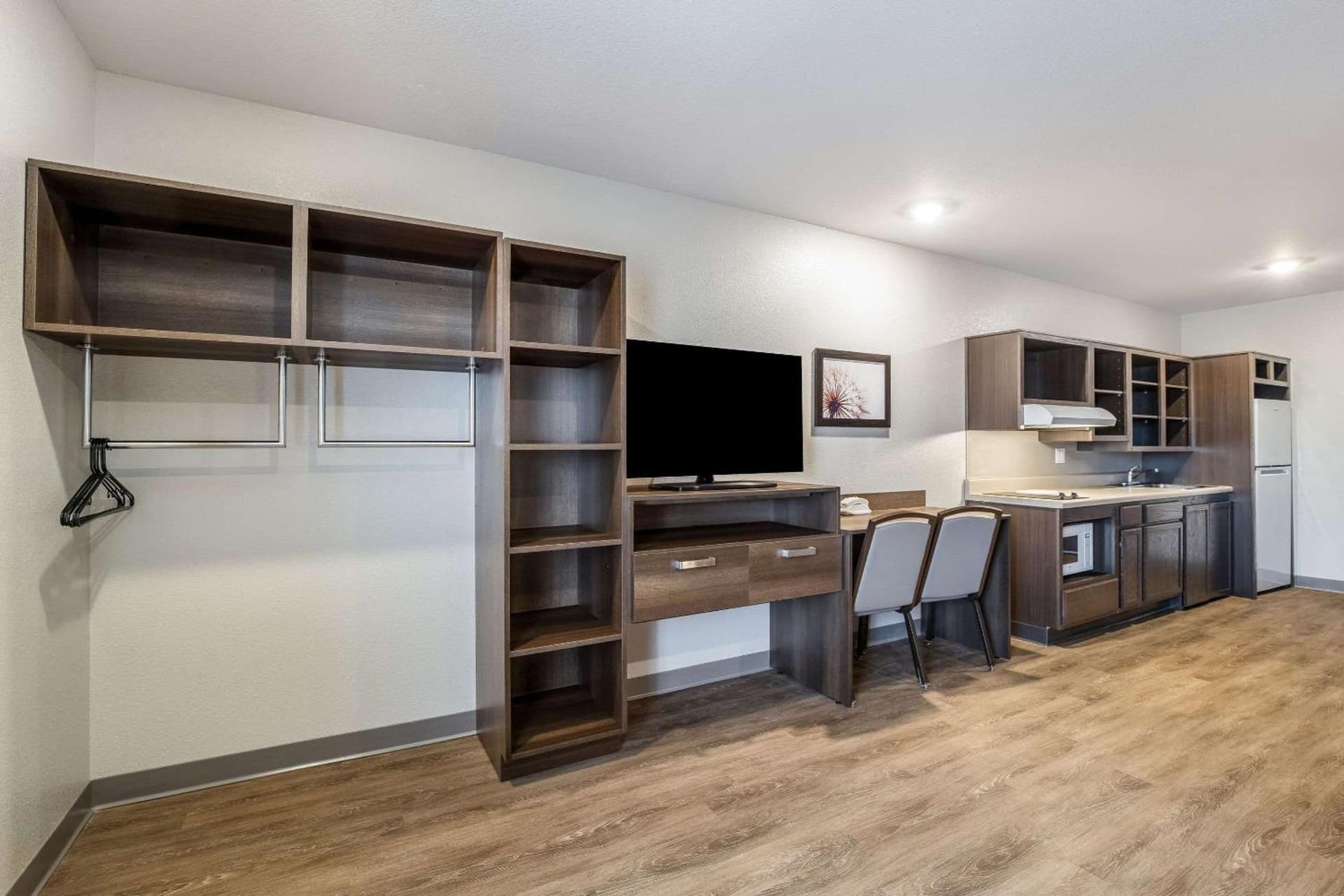 WoodSpring Suites Colton gallery photo in Colton, CA — image 4
