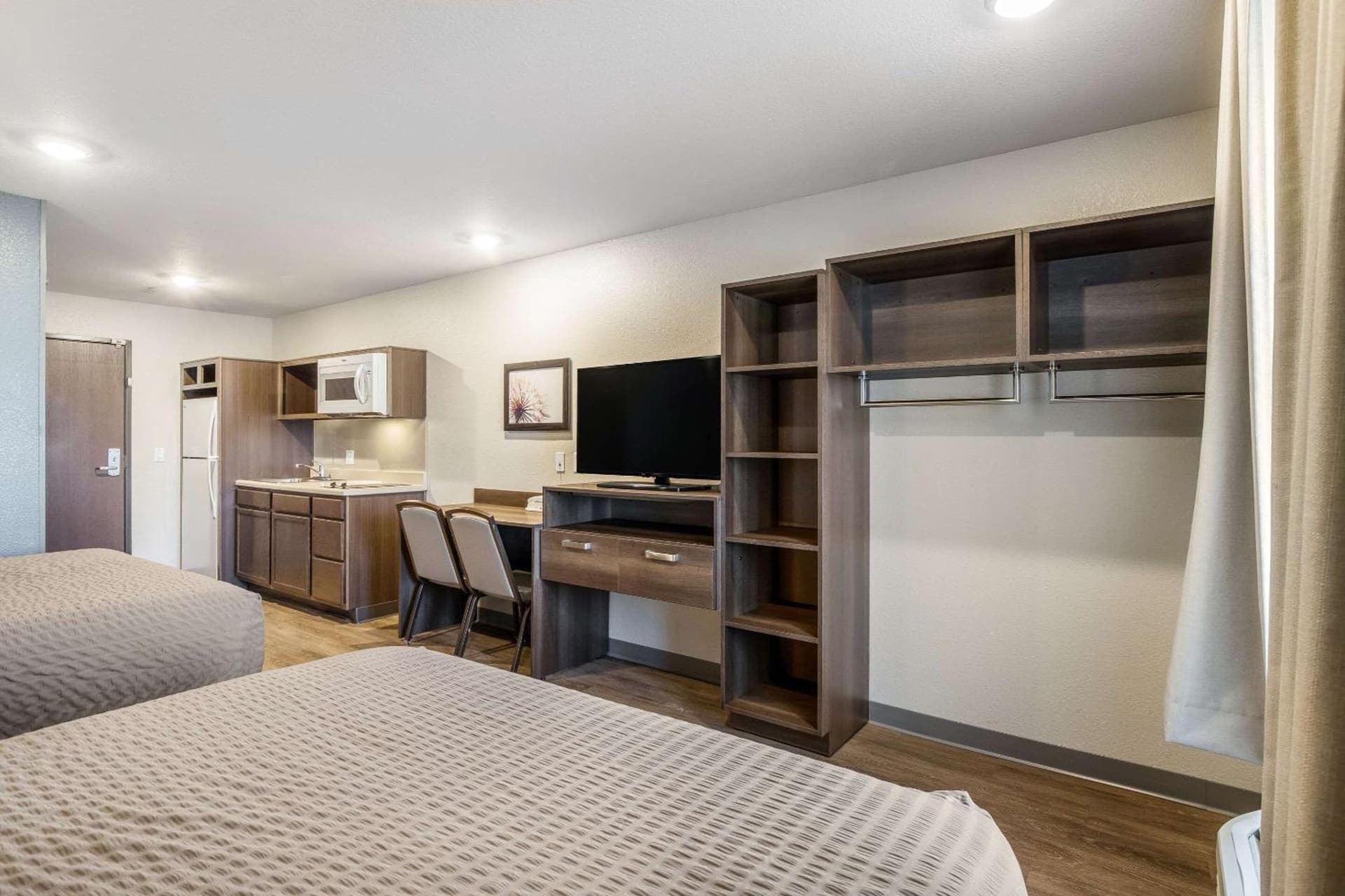 WoodSpring Suites Colton gallery photo in Colton, CA — image 17