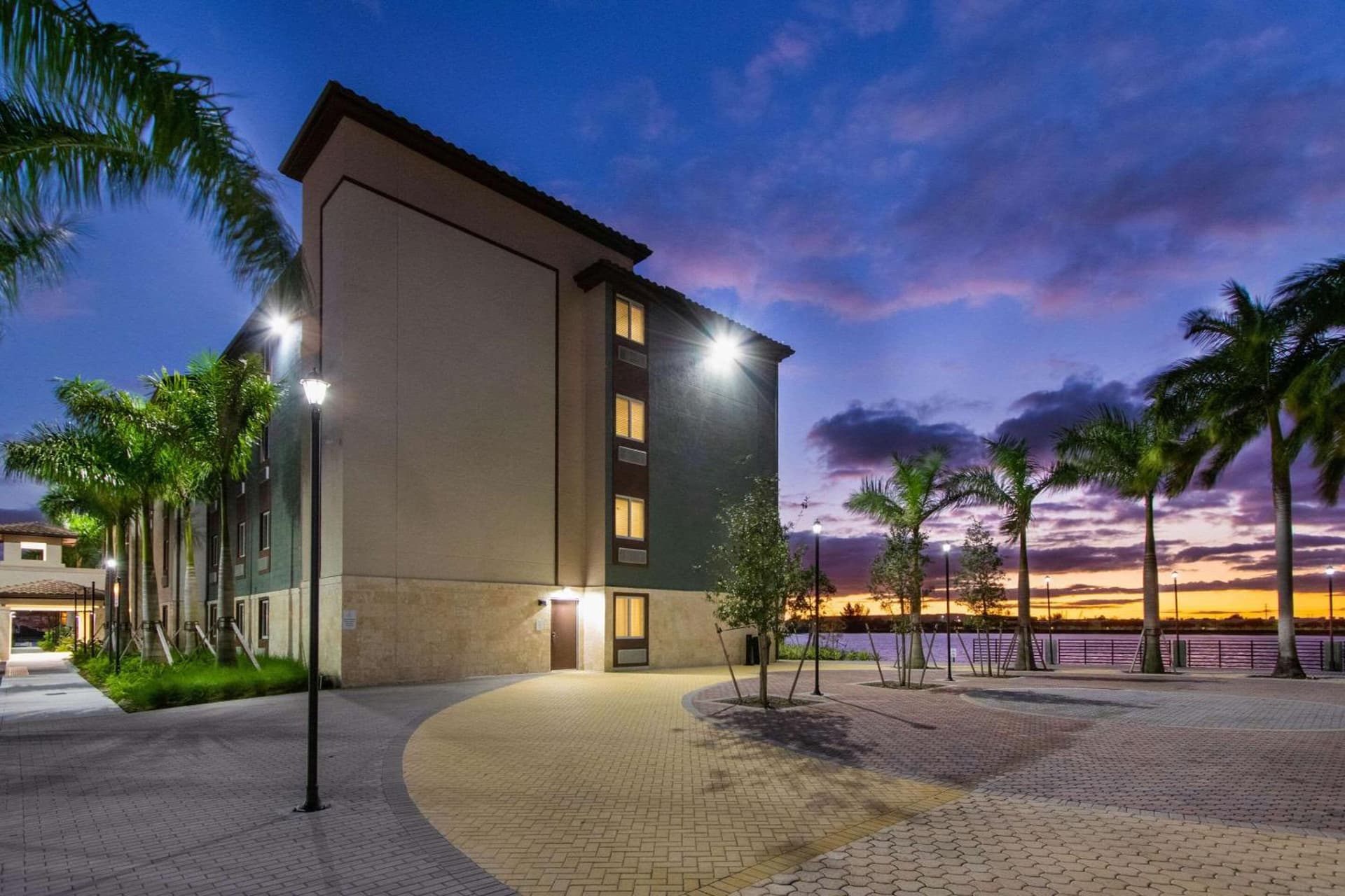 WoodSpring Suites Miramar gallery photo in Miramar, FL — image 23