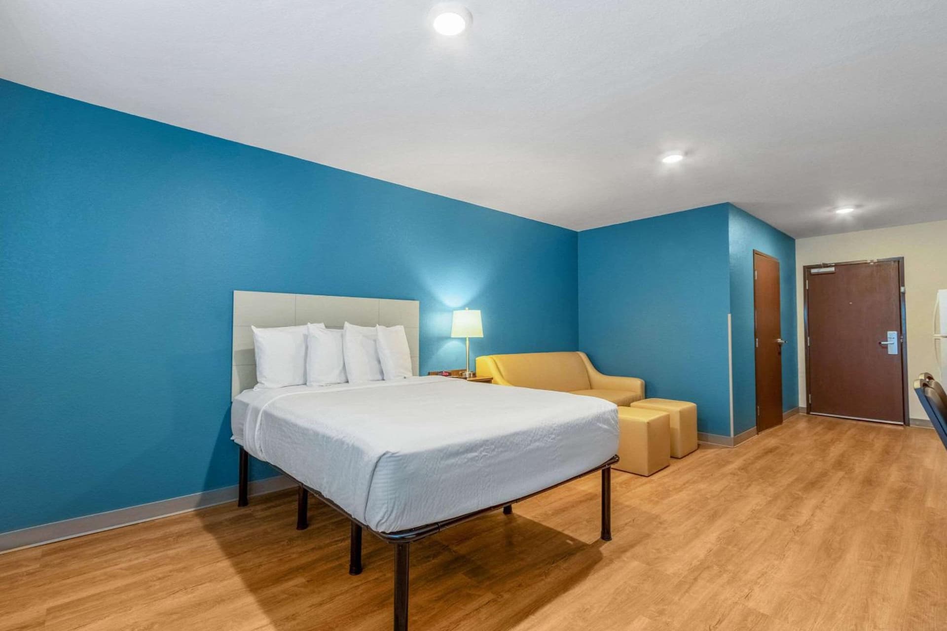 WoodSpring Suites Miramar interior in Miramar, FL — gallery photo 2