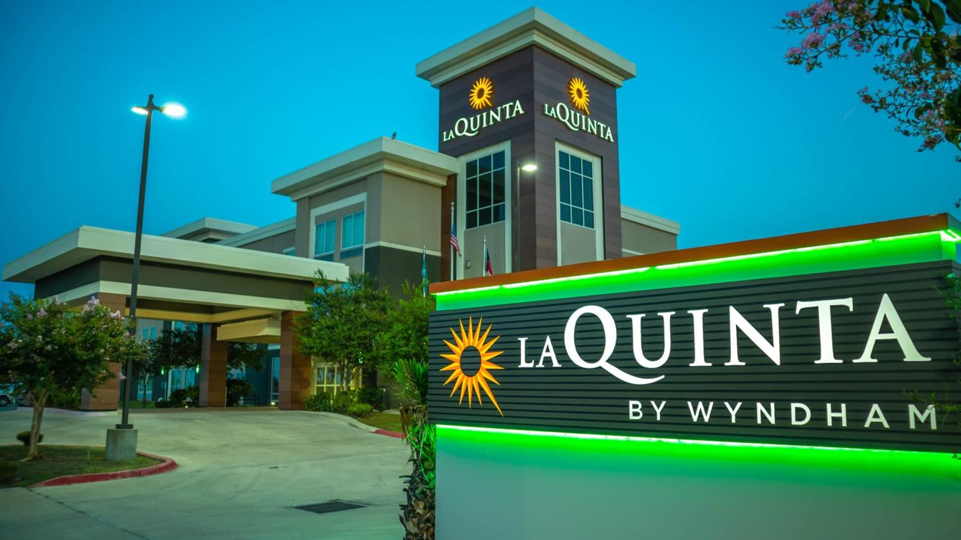 La Quinta by Wyndham Karnes City - Kenedy interior in Karnes City, TX — gallery photo 2
