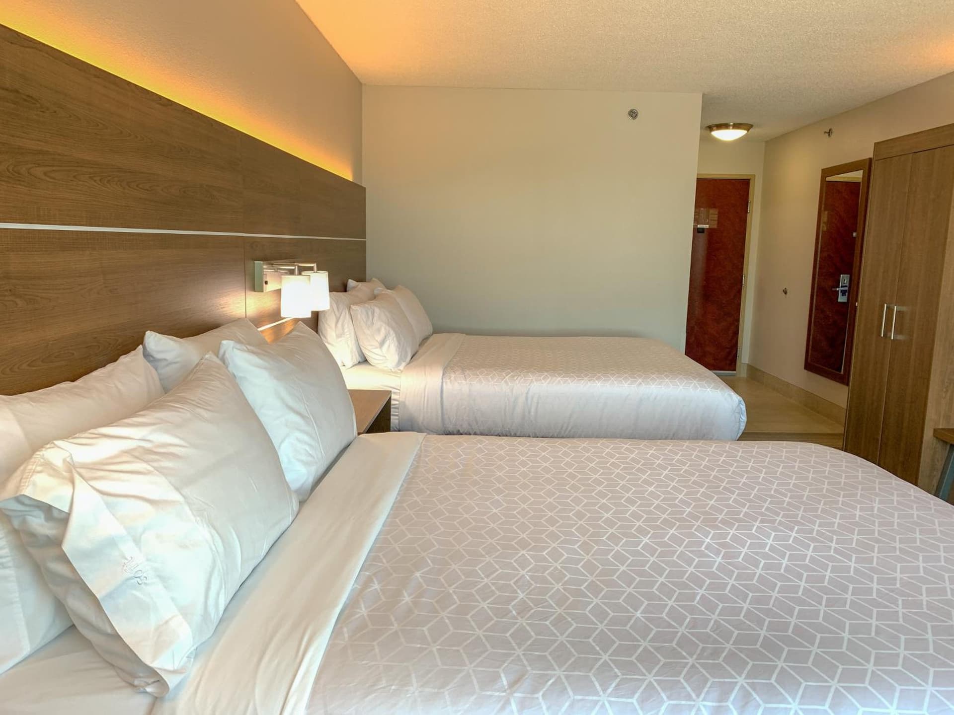 Holiday Inn Express & Suites Lexington Downtown Area-Keeneland by IHG gallery photo in Lexington, KY — image 38