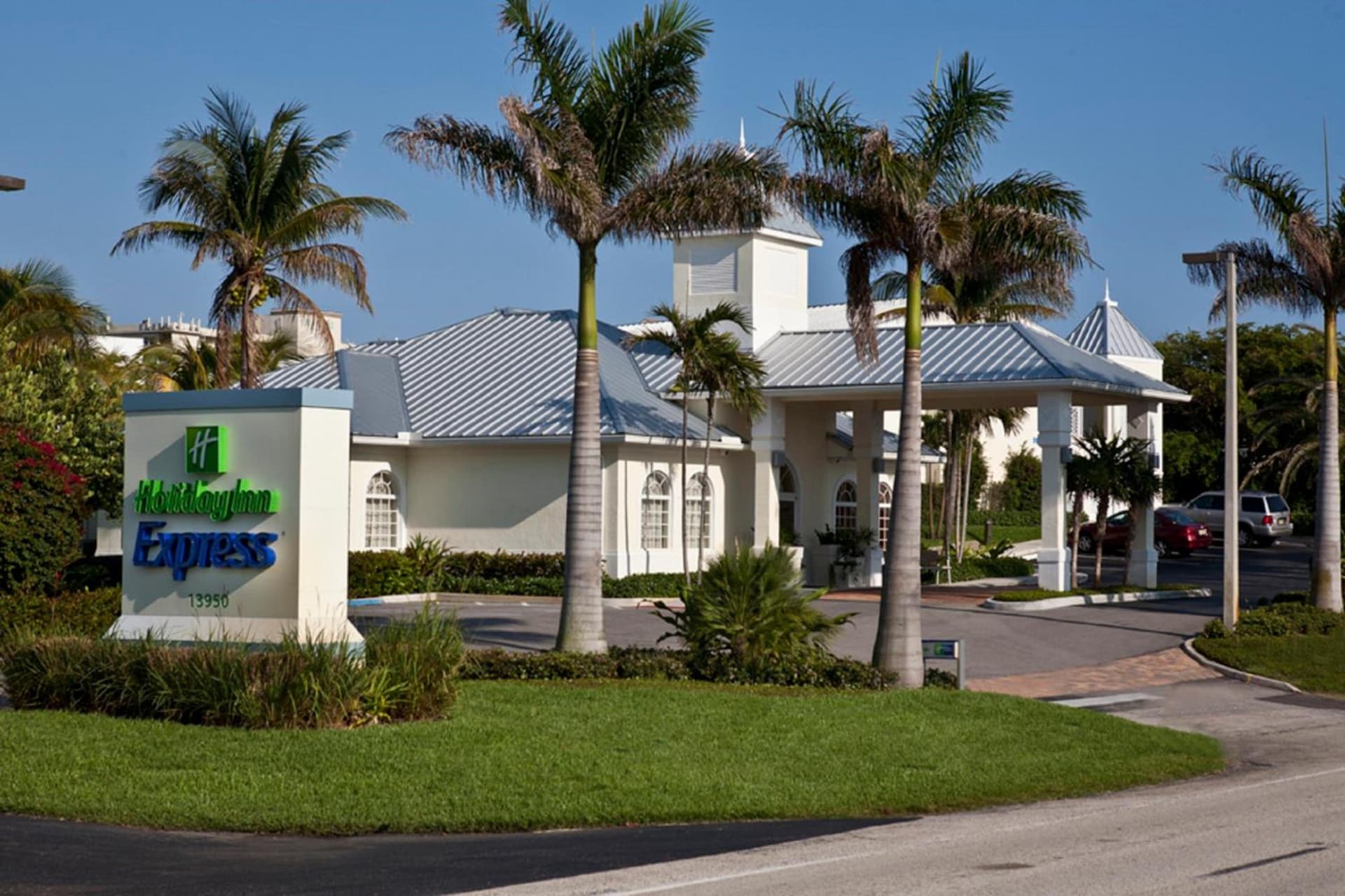 Holiday Inn Express- North Palm Beach and IHG Hotel featured exterior or lobby in Juno Beach, FL — similar hotel