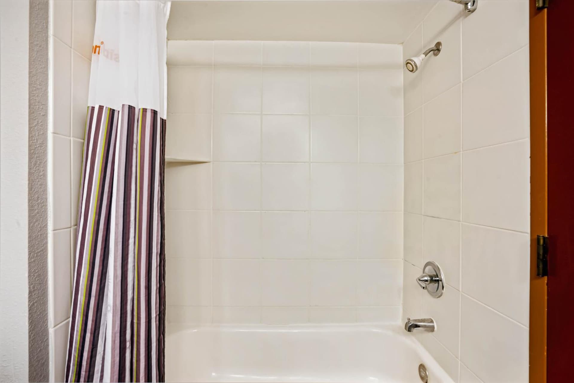 La Quinta by Wyndham Sevierville / Kodak interior in Sevierville, TN — gallery photo 2
