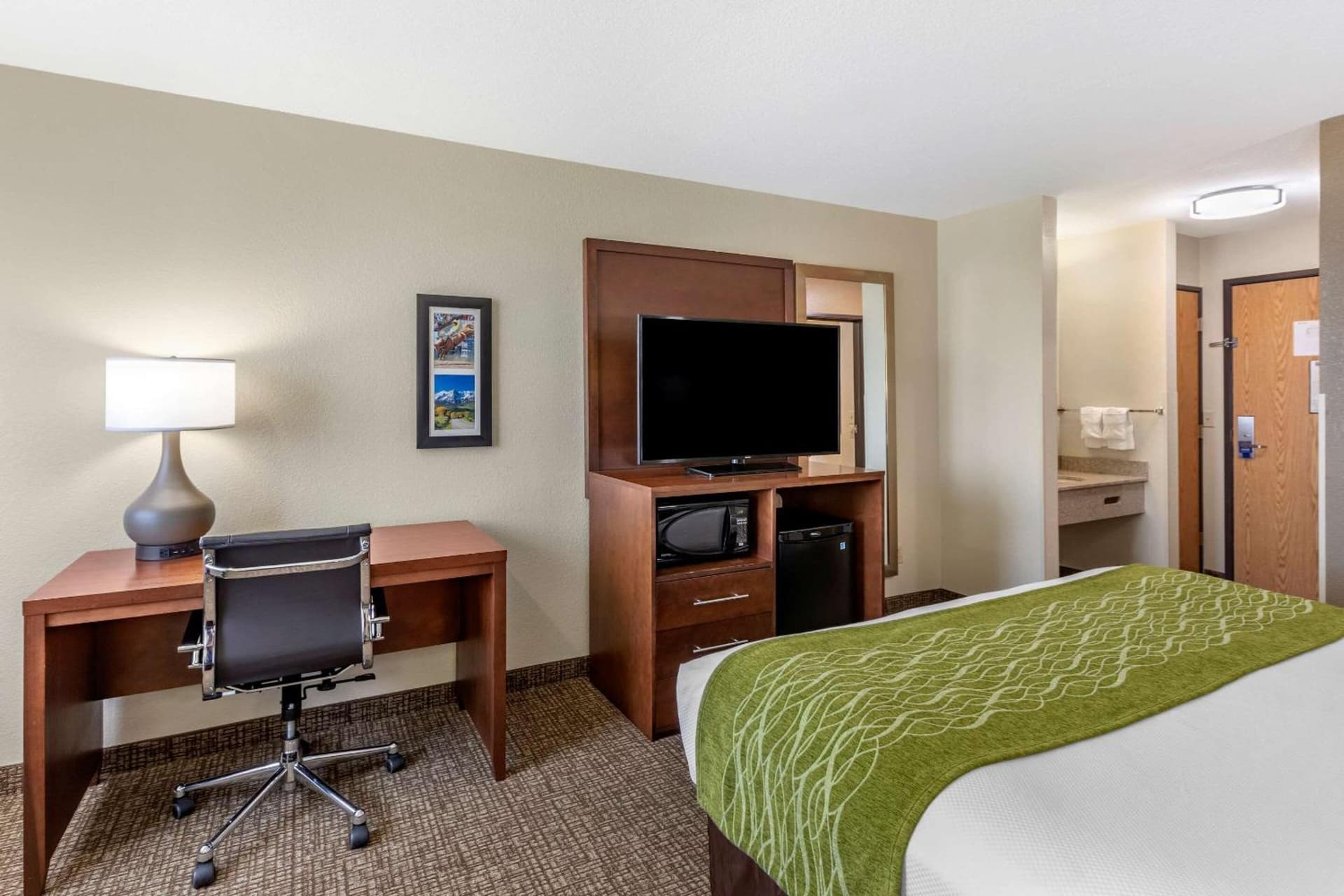Comfort Inn & Suites Greeley gallery photo in Greeley, CO — image 24