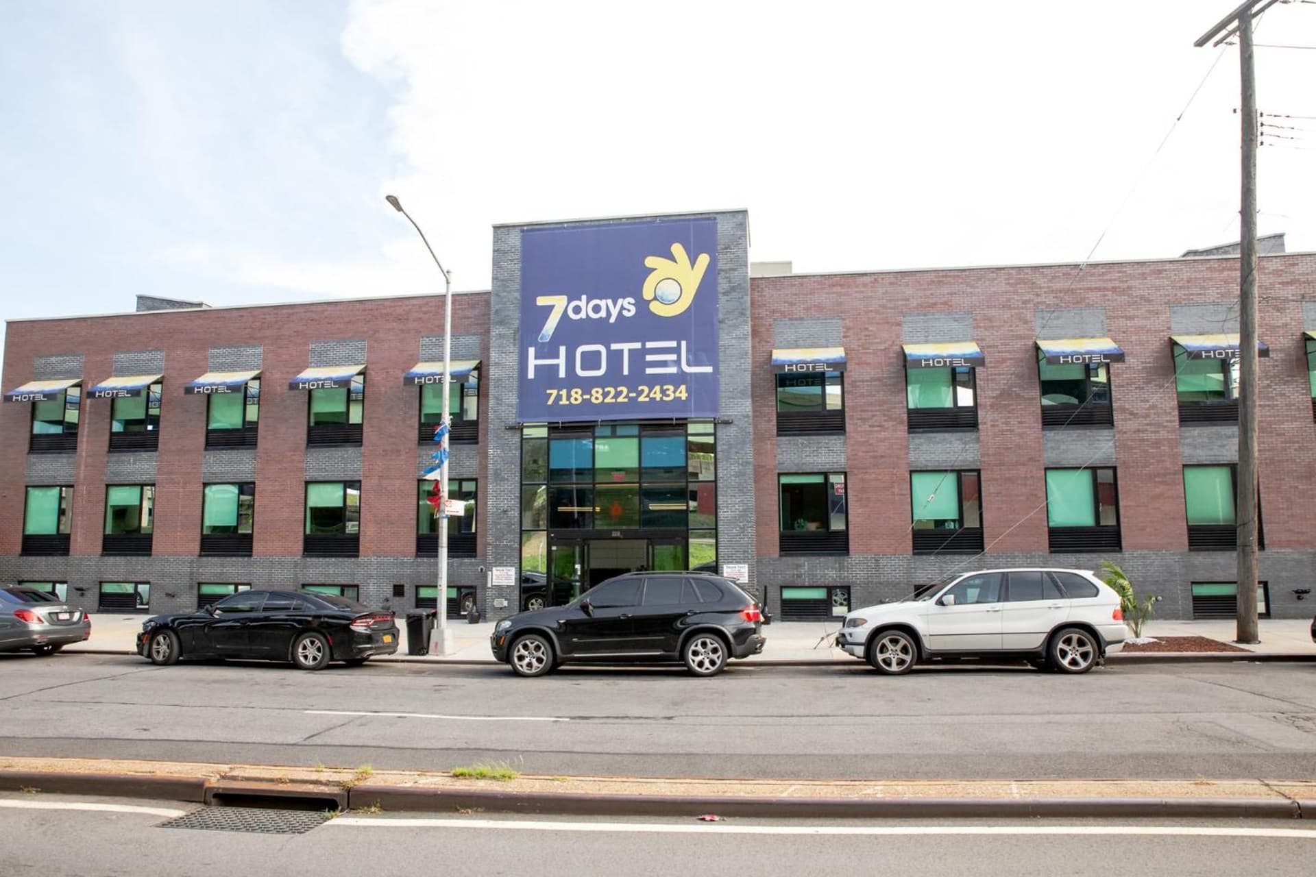7 Days Hotel property views in Bronx, NY — gallery photo 3