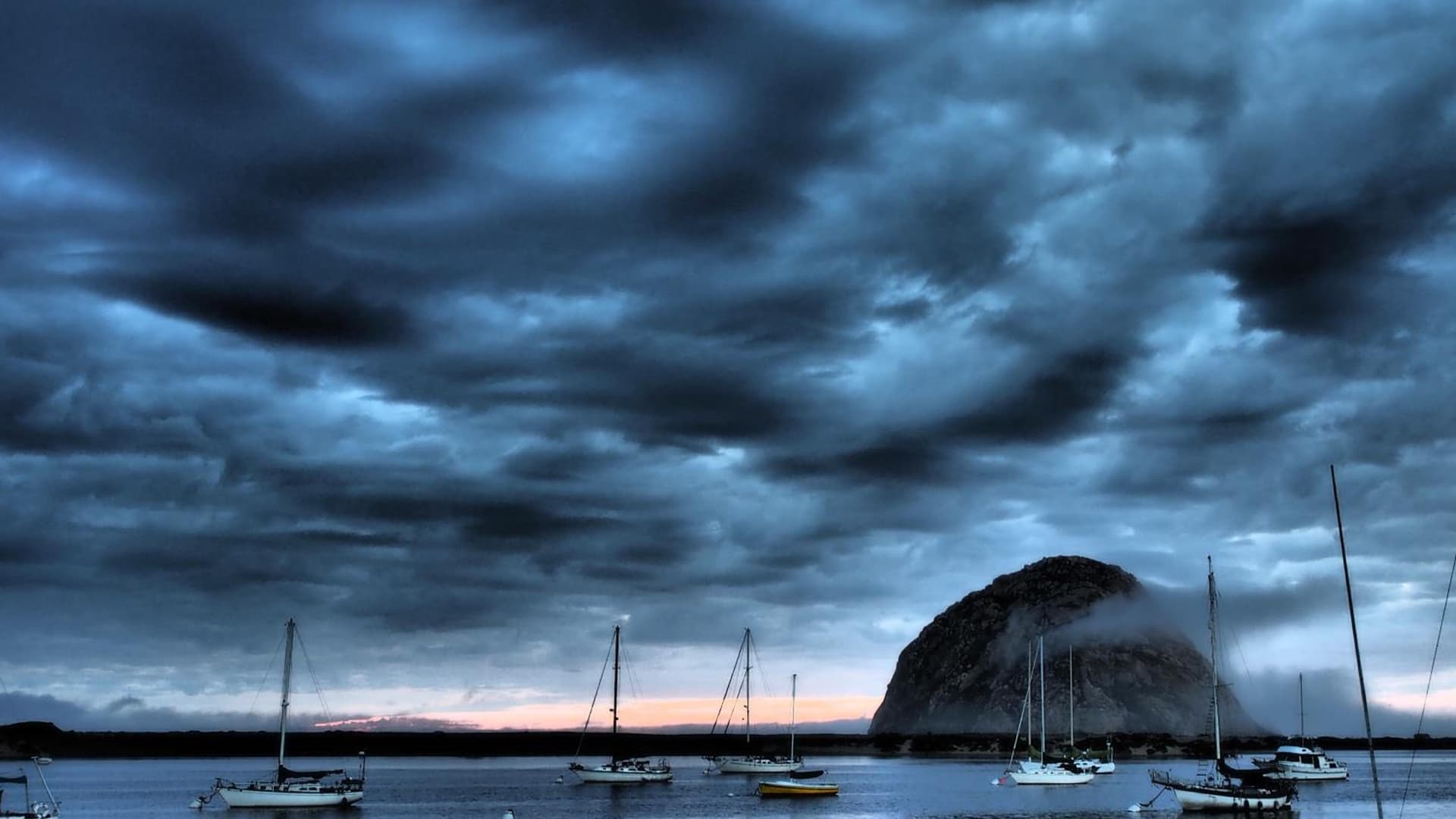 Gray's Inn & Gallery gallery photo in Morro Bay, CA — image 78