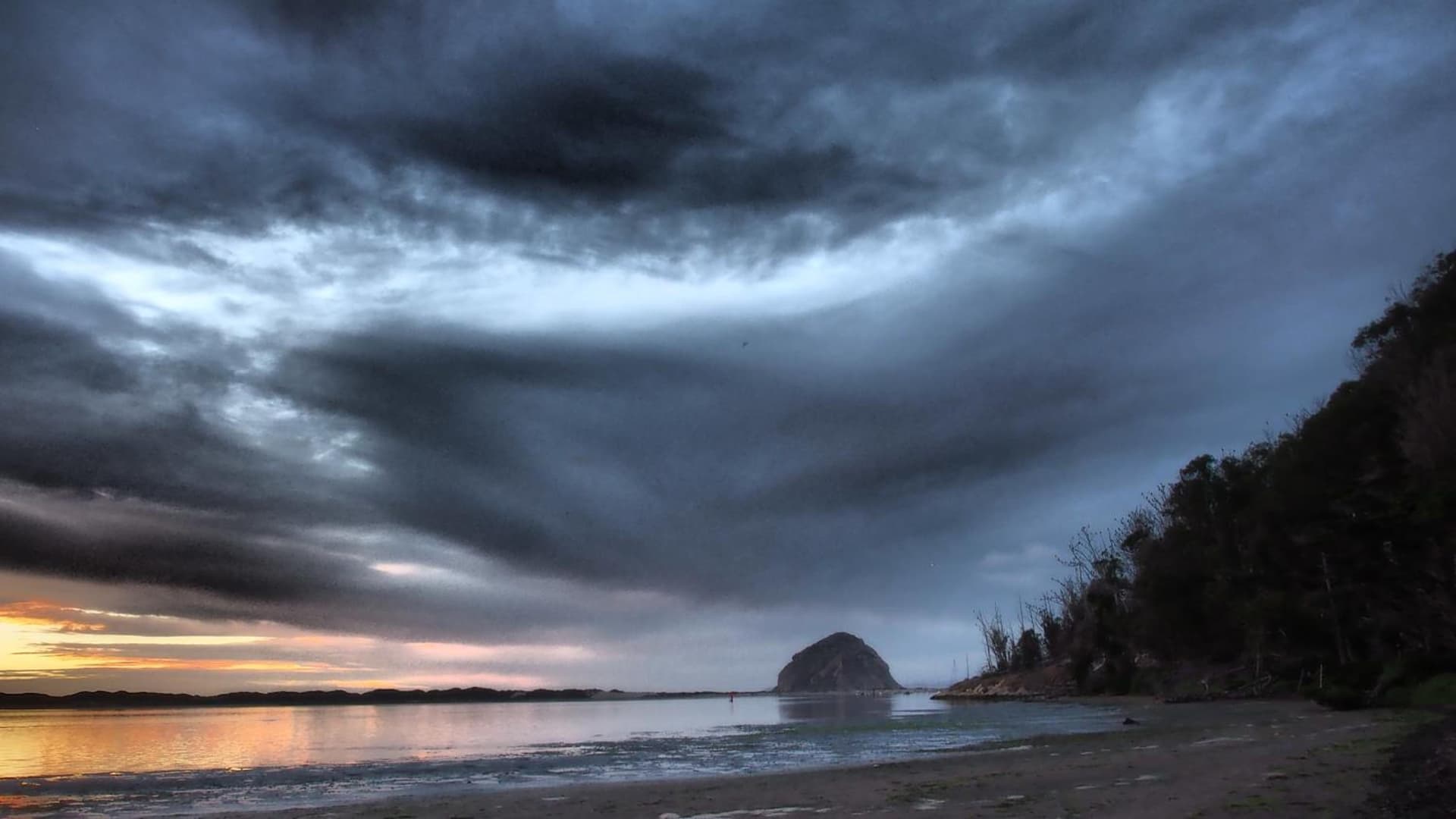 Gray's Inn & Gallery gallery photo in Morro Bay, CA — image 13
