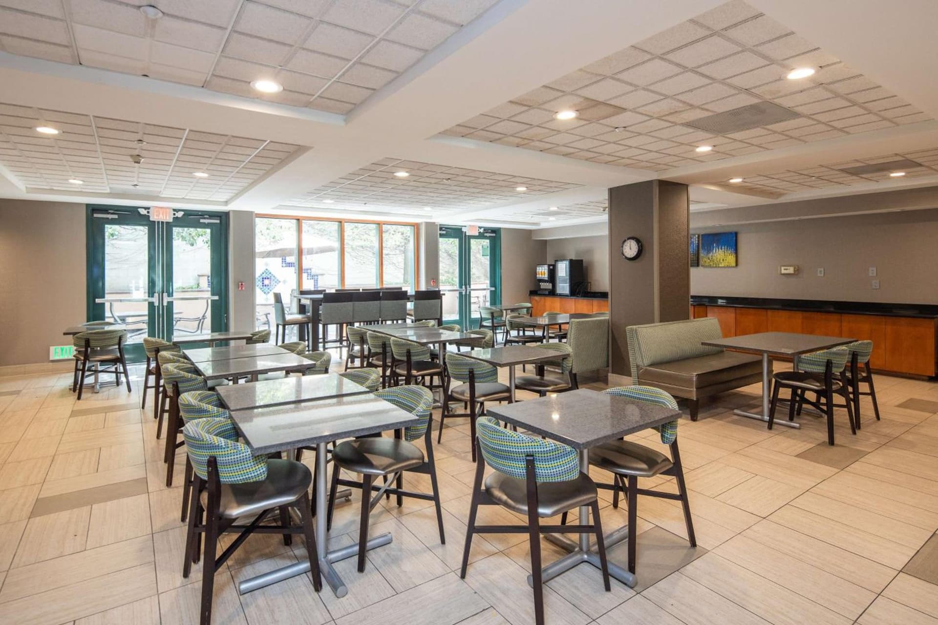 Best Western Inn & Suites San Mateo - San Francisco Airport gallery photo in San Mateo, CA — image 9