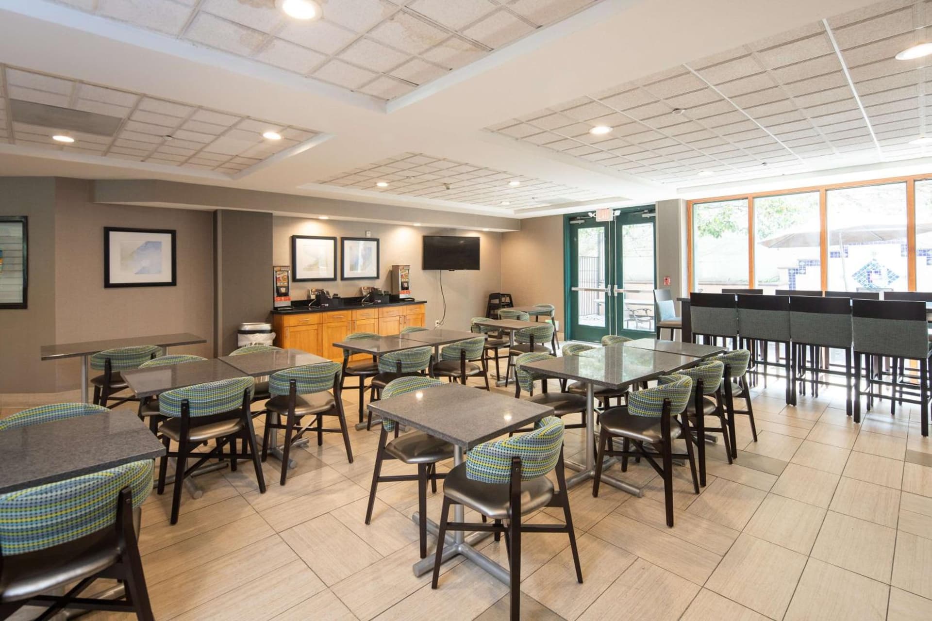 Best Western Inn & Suites San Mateo - San Francisco Airport gallery photo in San Mateo, CA — image 6