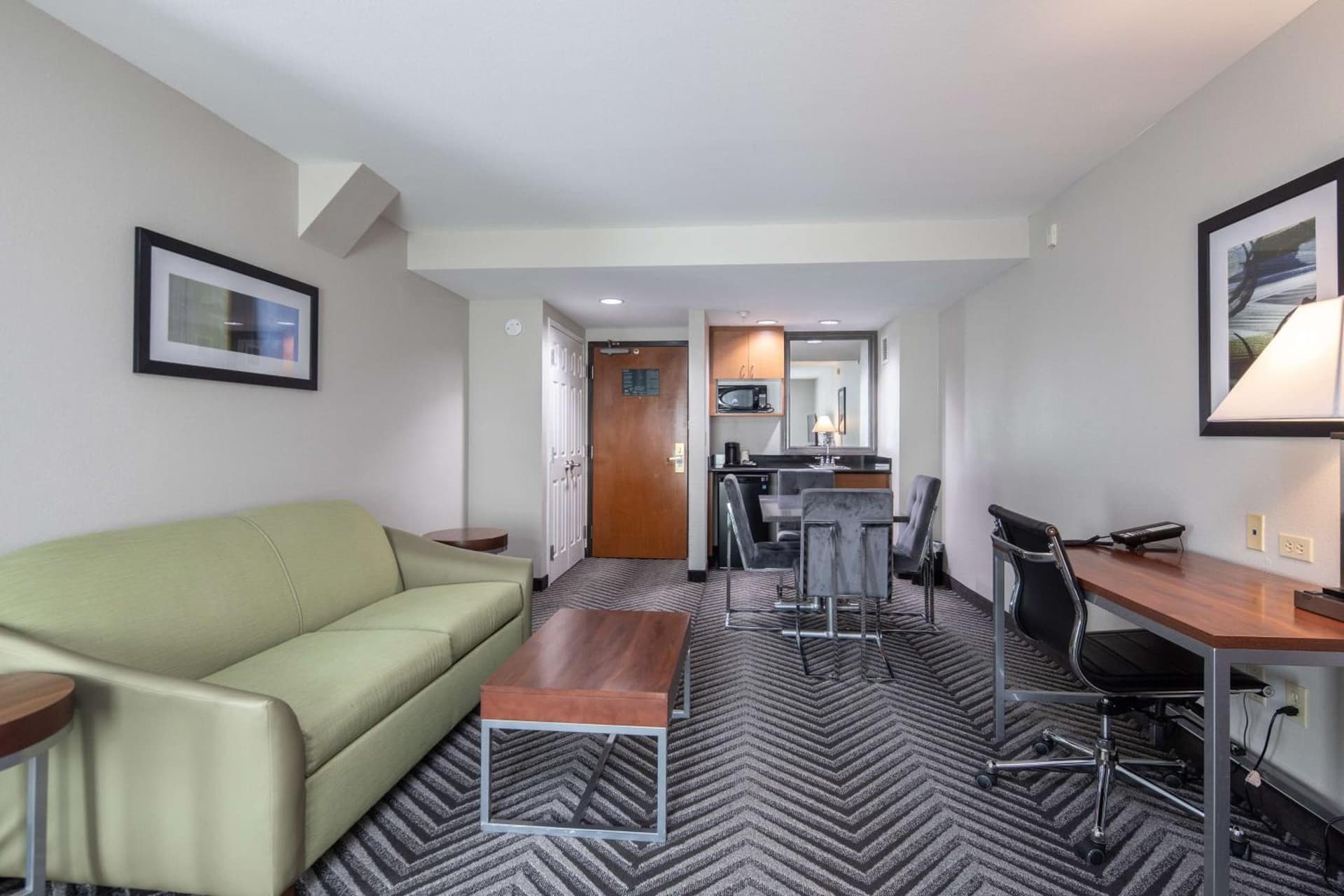 Best Western Inn & Suites San Mateo - San Francisco Airport gallery photo in San Mateo, CA — image 8